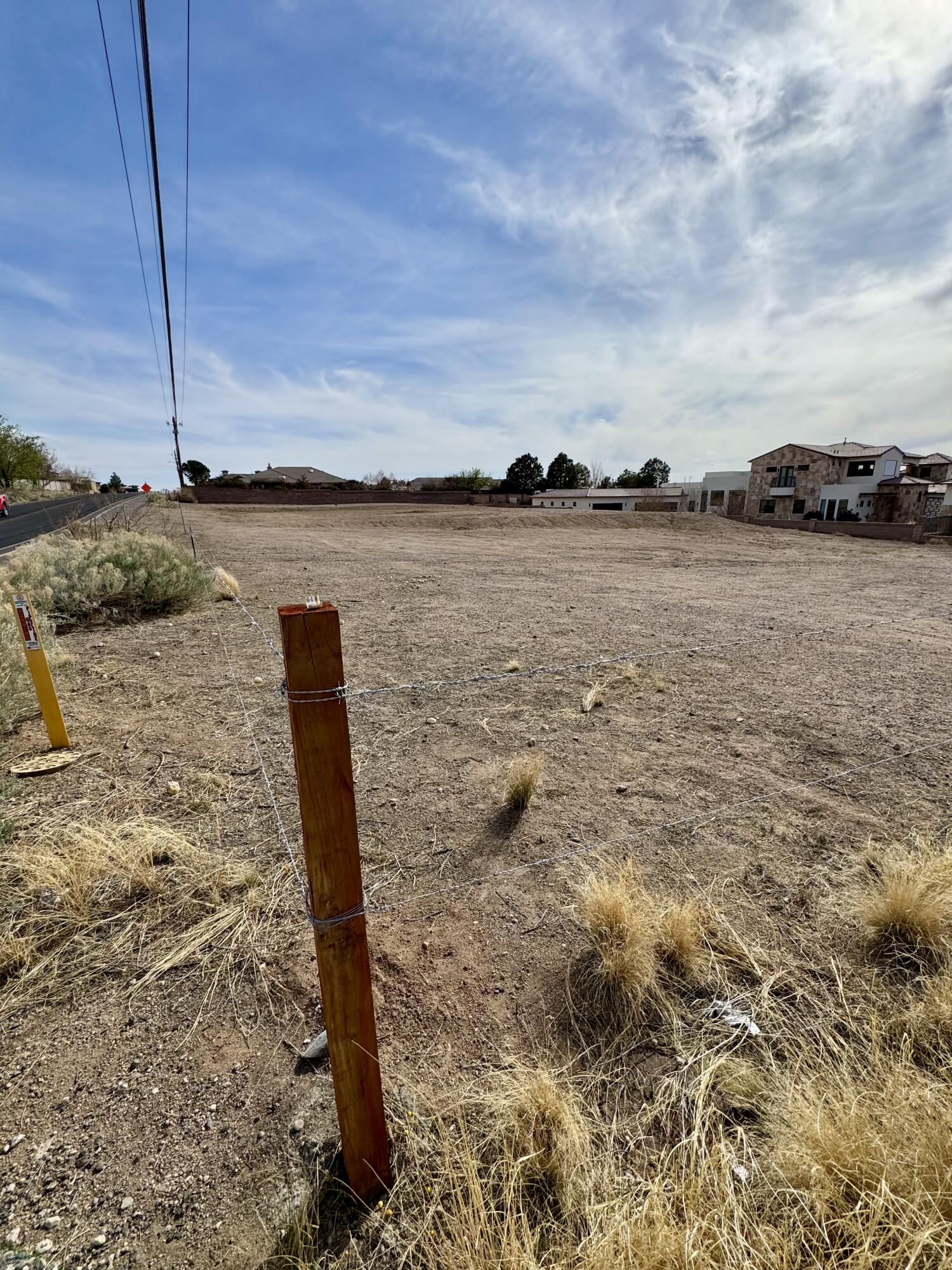 9008 EAGLE ROCK Avenue NE