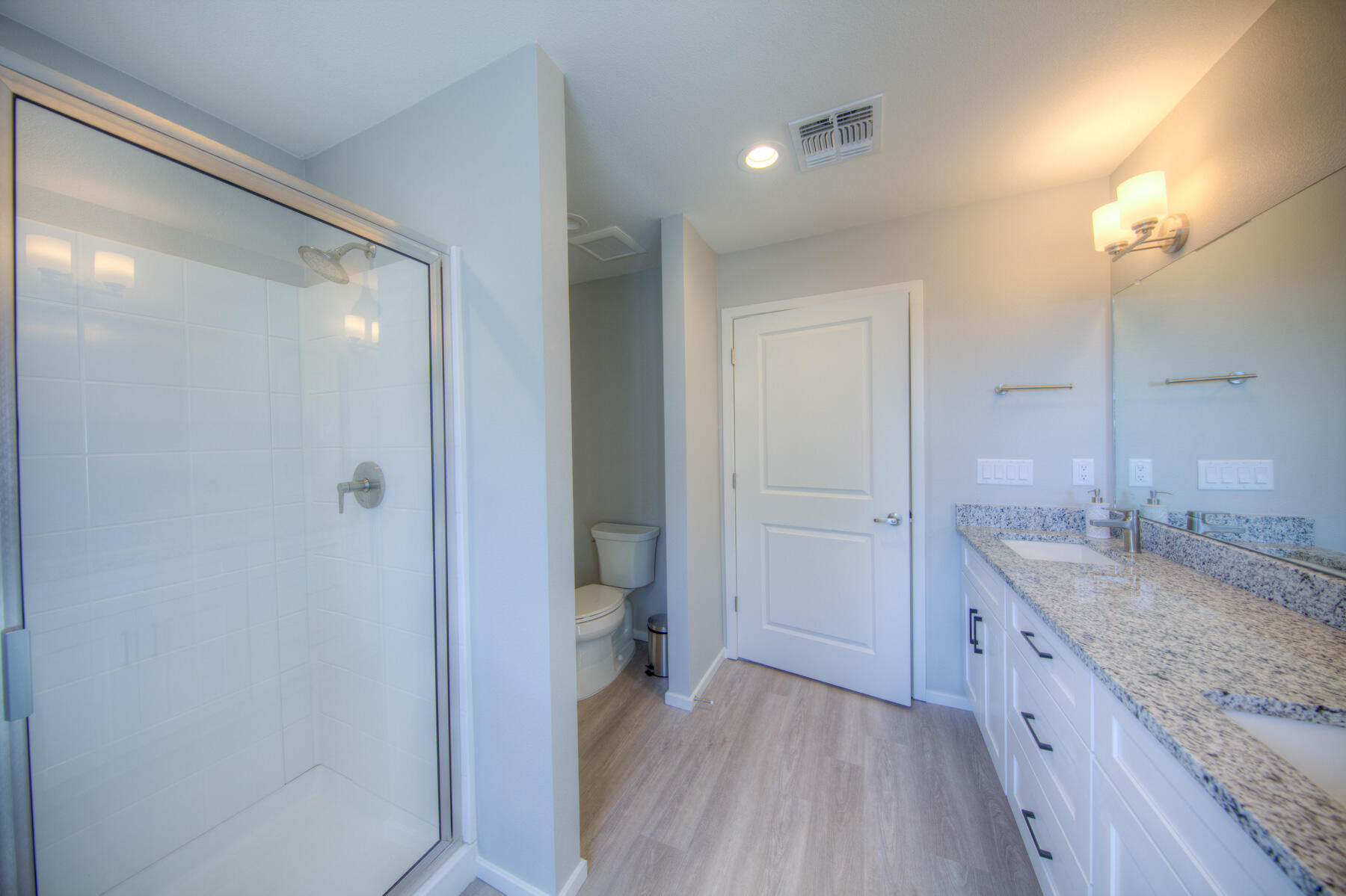 4555 VILLA LOMA Lane NE