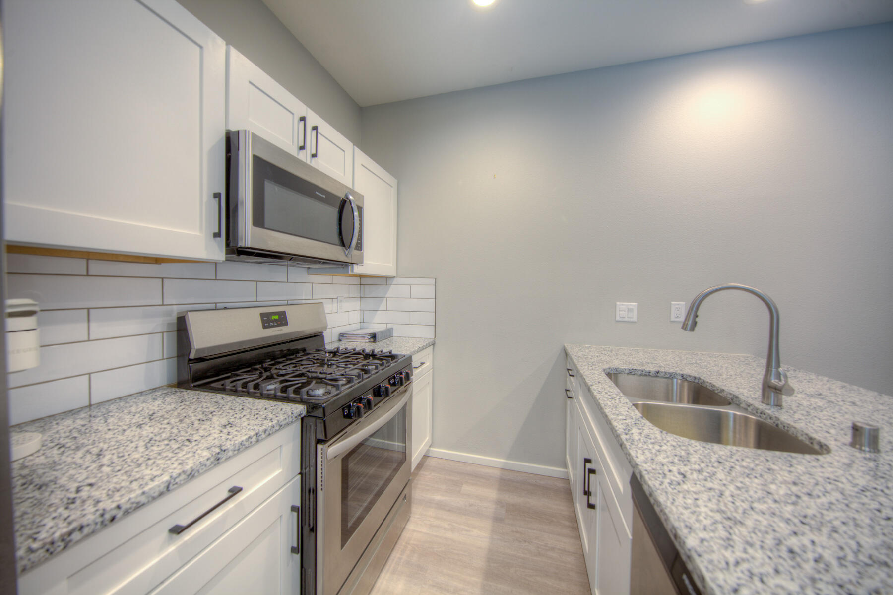 4555 VILLA LOMA Lane NE