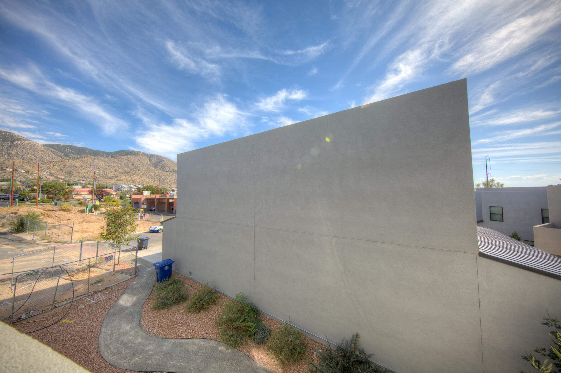 4555 VILLA LOMA Lane NE