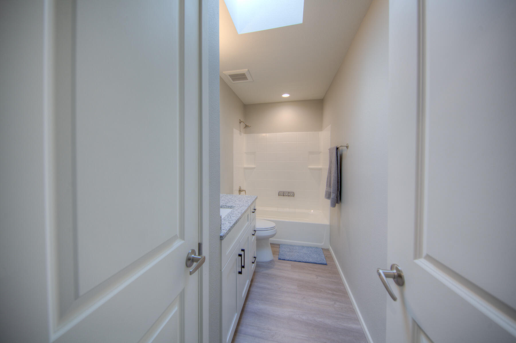 4555 VILLA LOMA Lane NE