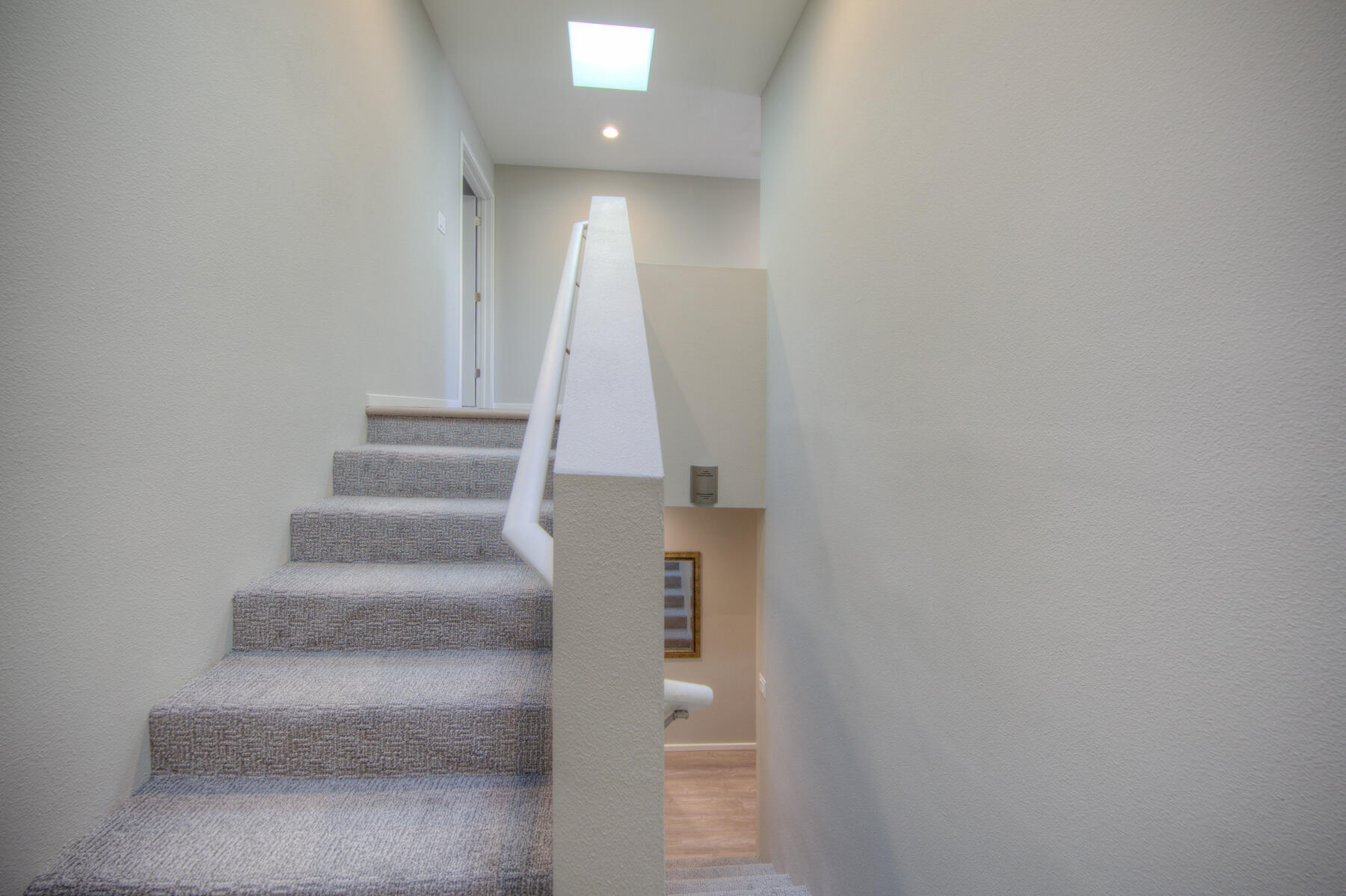 4555 VILLA LOMA Lane NE