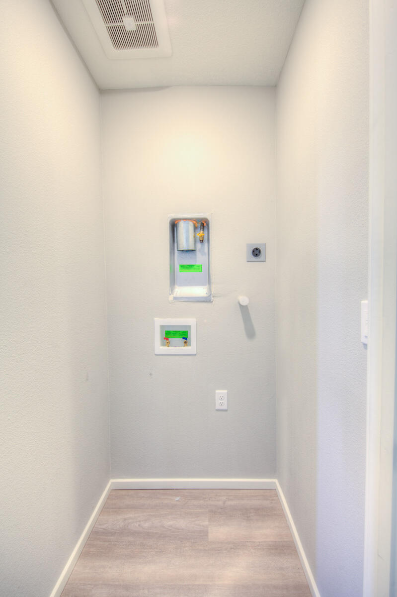 4555 VILLA LOMA Lane NE