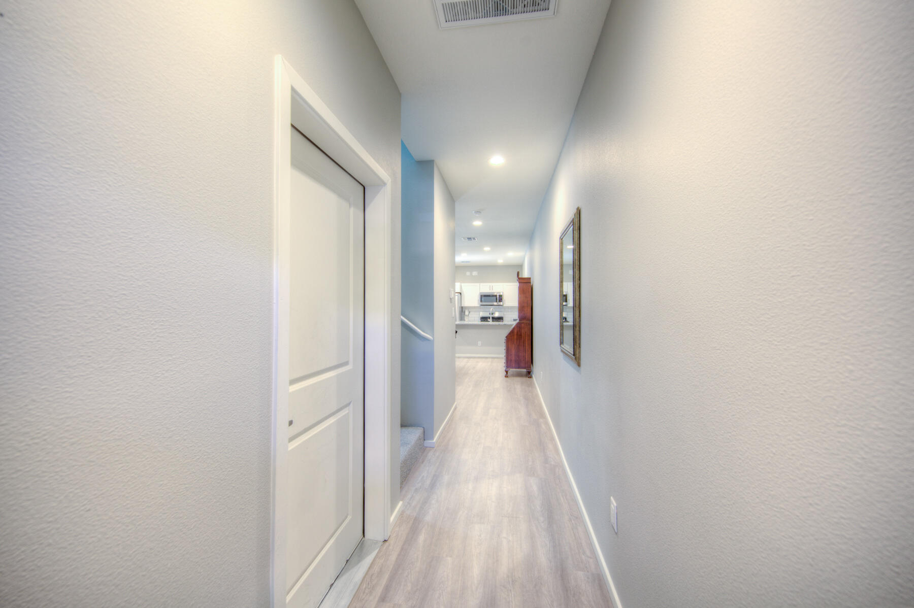 4555 VILLA LOMA Lane NE