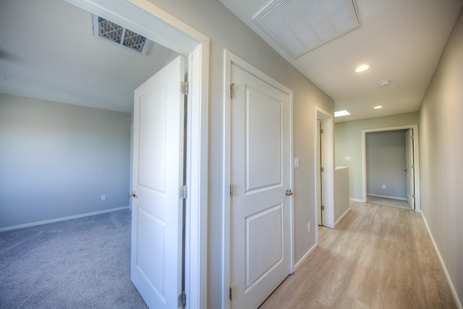 4555 VILLA LOMA Lane NE