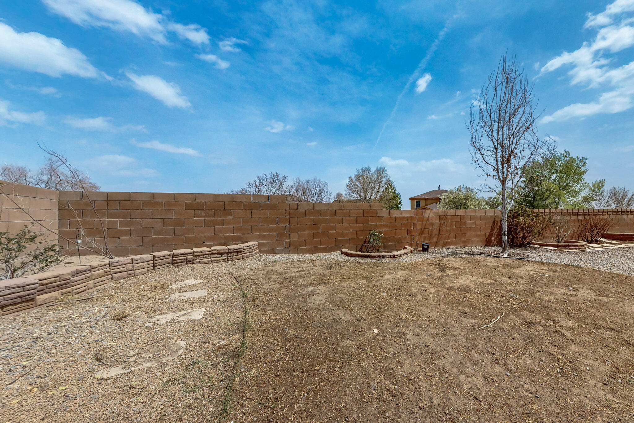9932 SUNSHINE MESA Drive NW