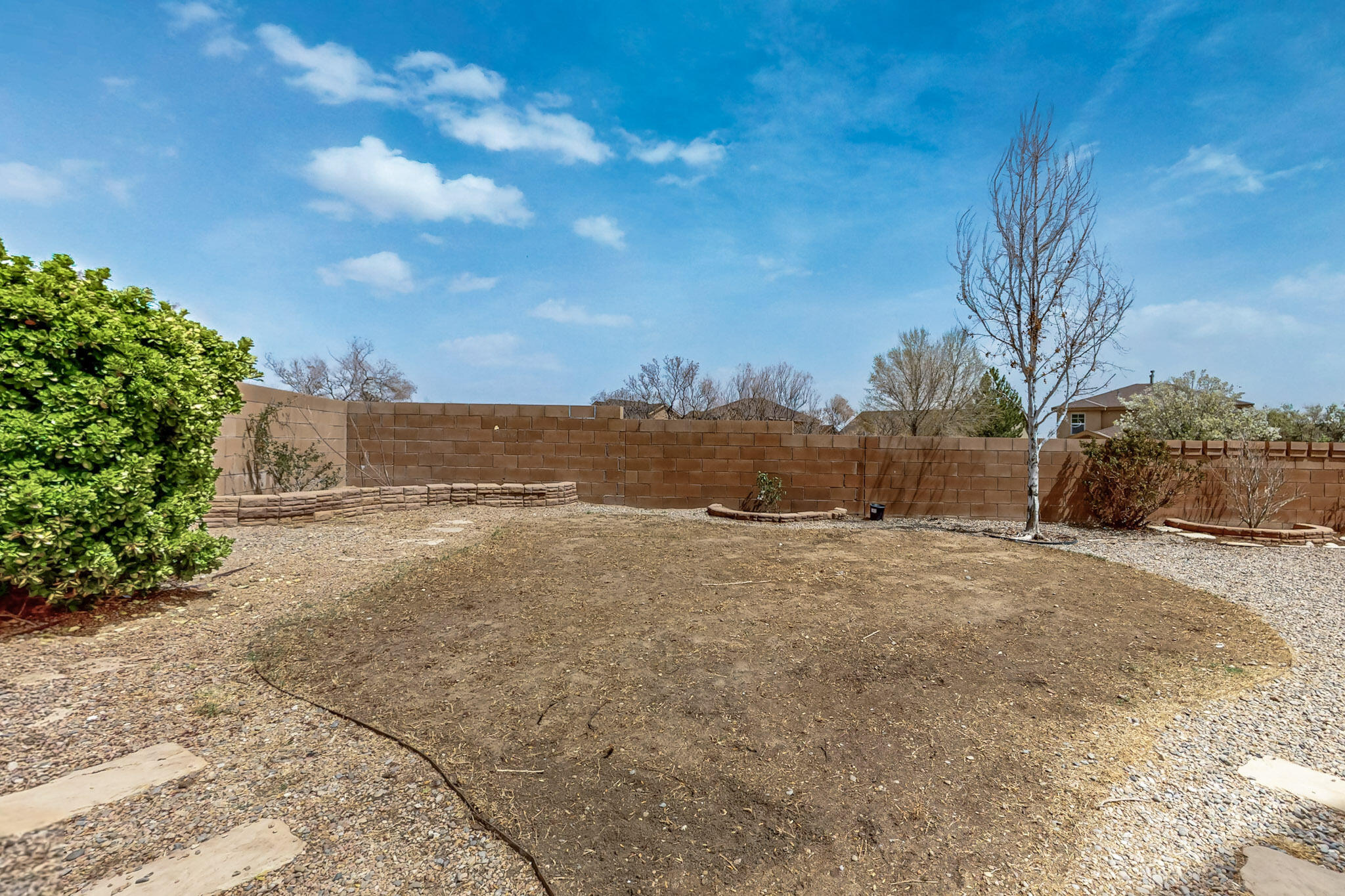 9932 SUNSHINE MESA Drive NW