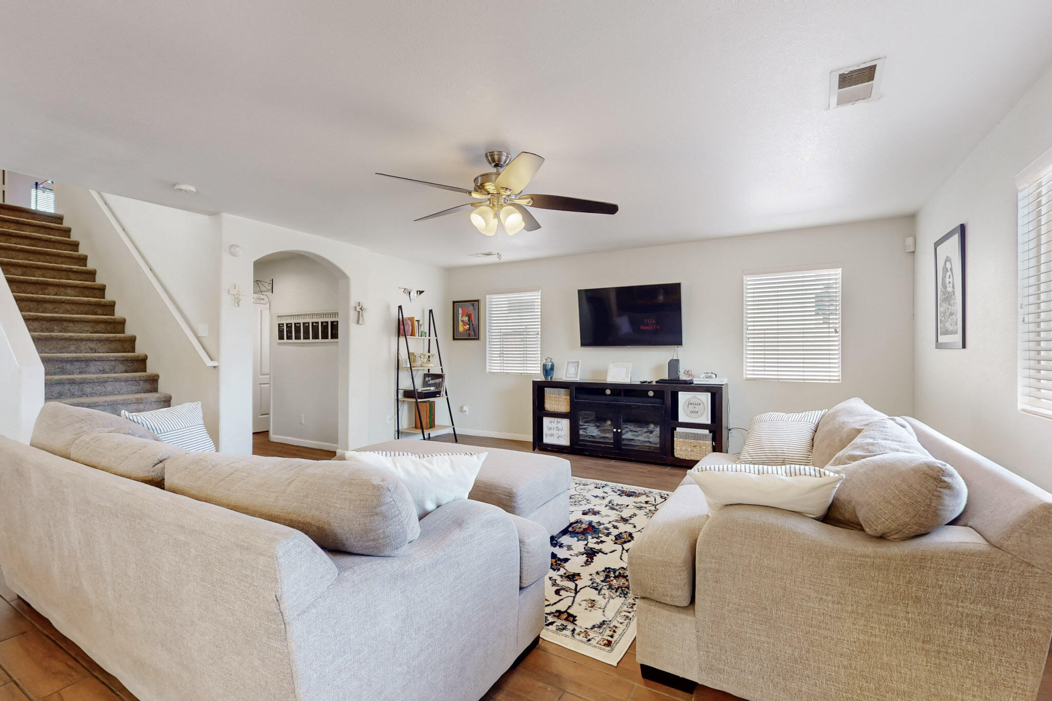 9932 SUNSHINE MESA Drive NW