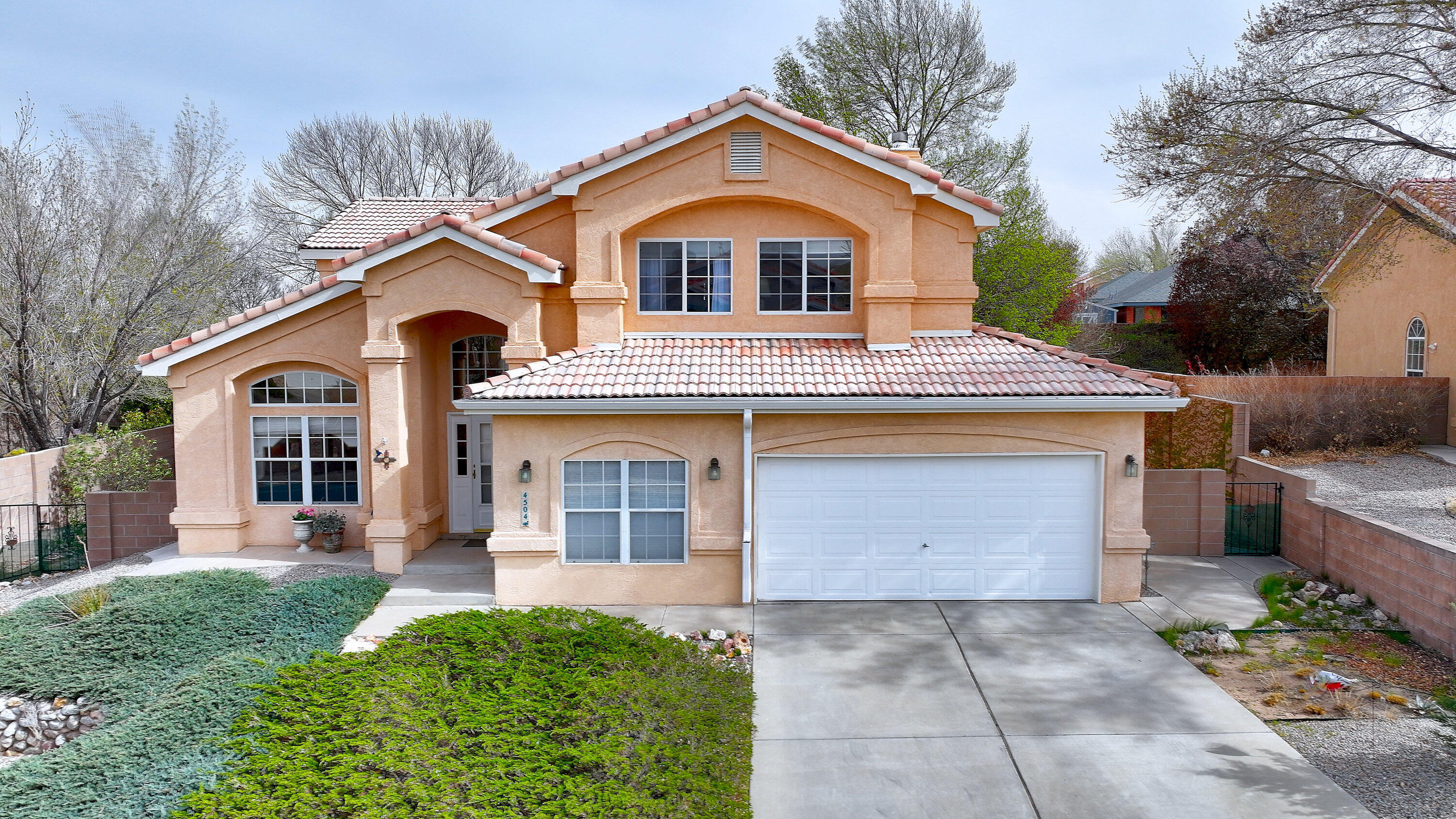 4504 HARPERS FERRY Court NW