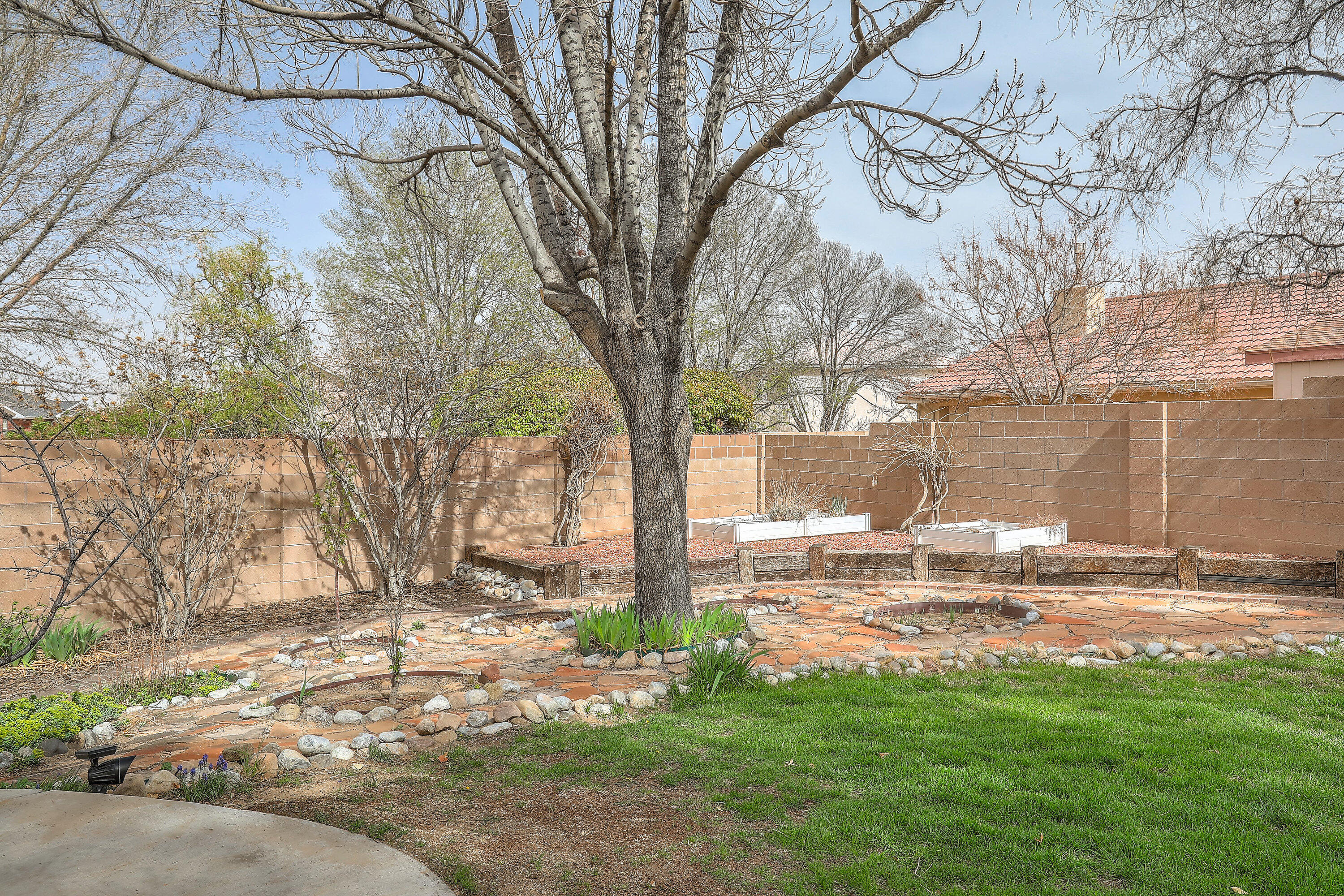 4504 HARPERS FERRY Court NW
