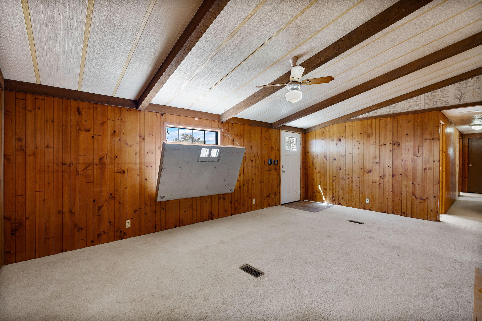 33 SKYLINE Drive