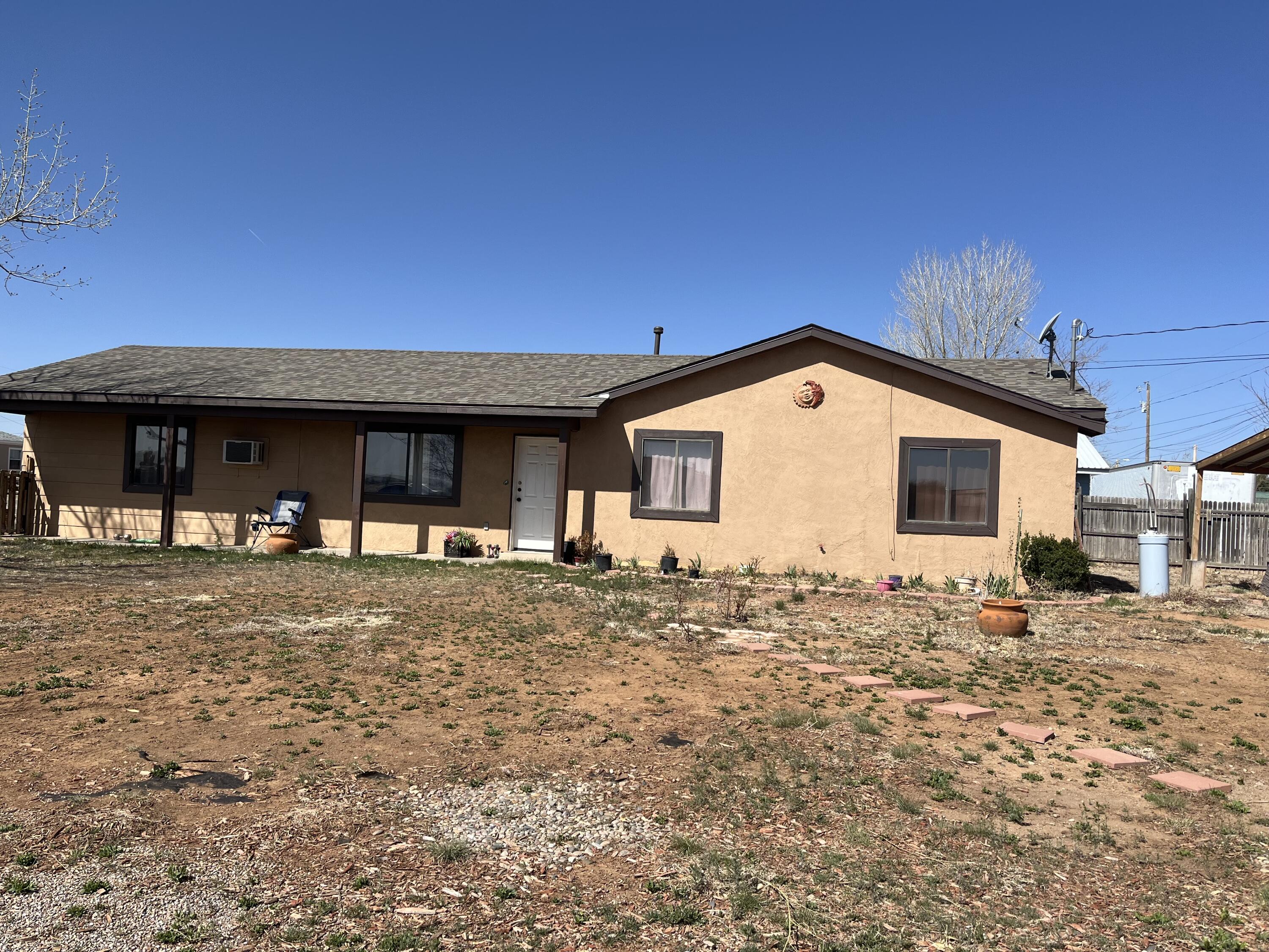 215 E LINK Avenue