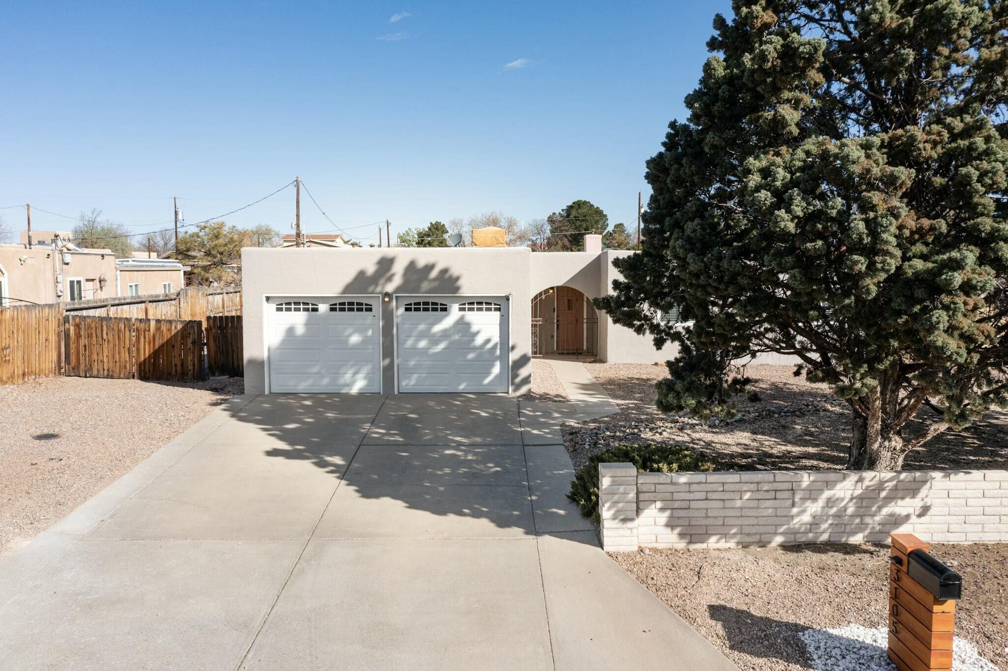 3105 MAY Circle SE