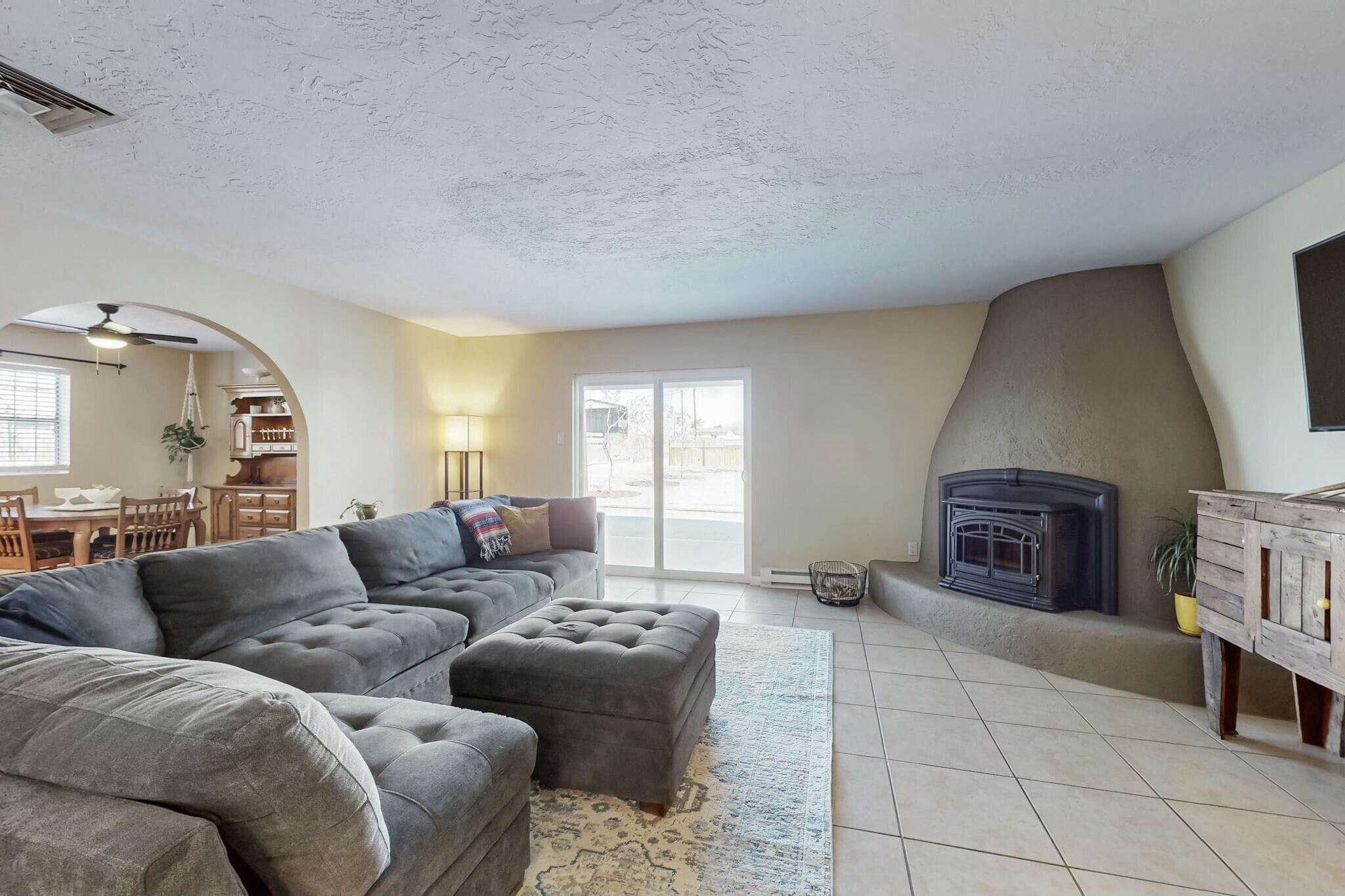 3105 MAY Circle SE