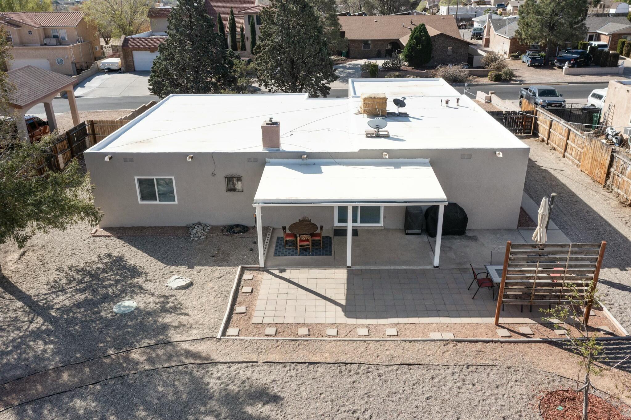 3105 MAY Circle SE