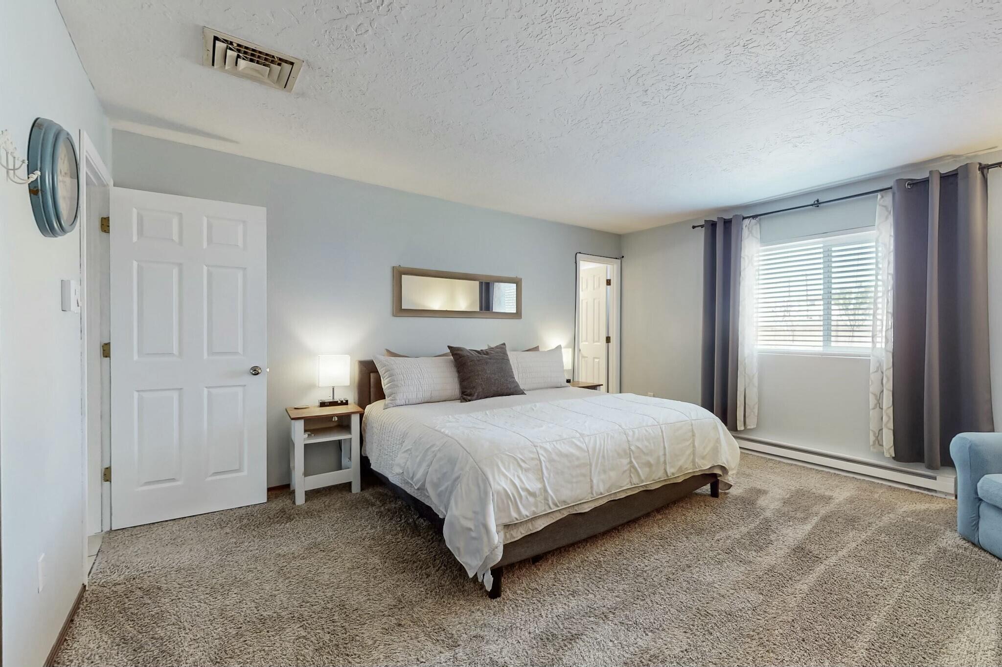 3105 MAY Circle SE