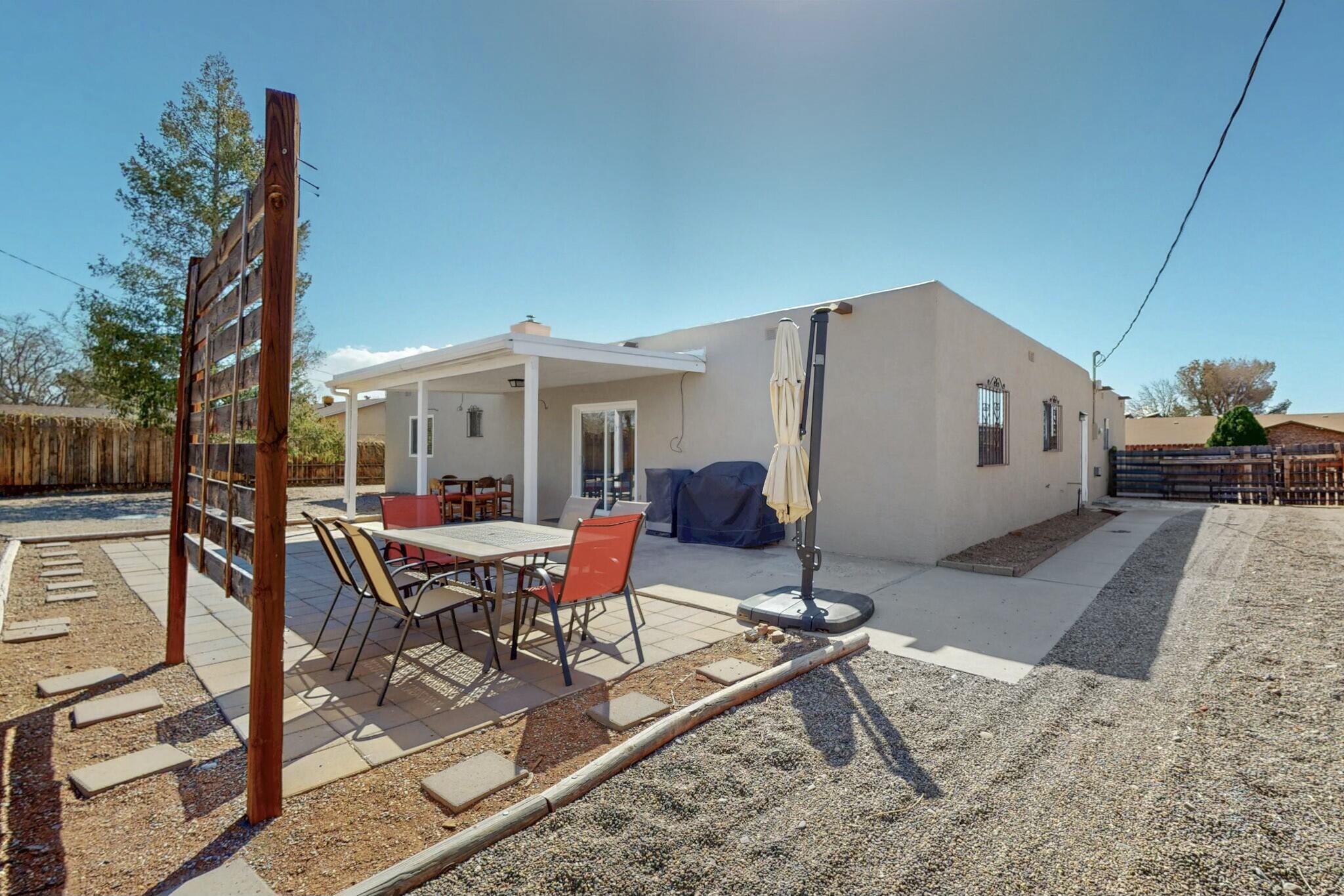 3105 MAY Circle SE