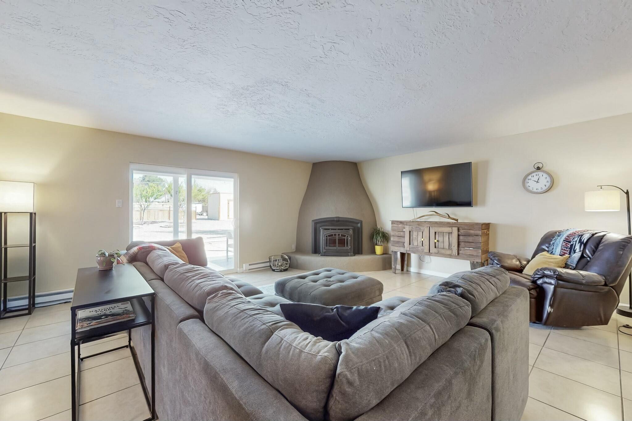 3105 MAY Circle SE