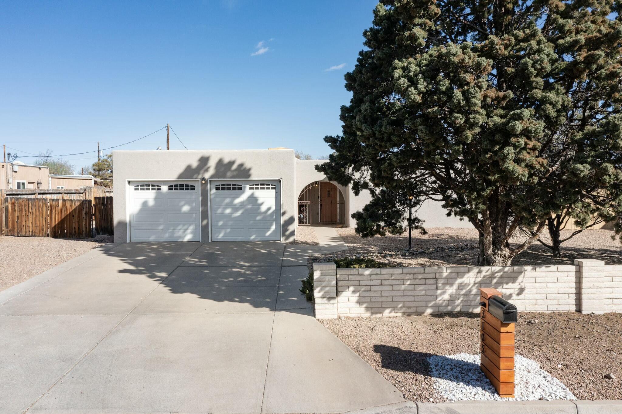 3105 MAY Circle SE