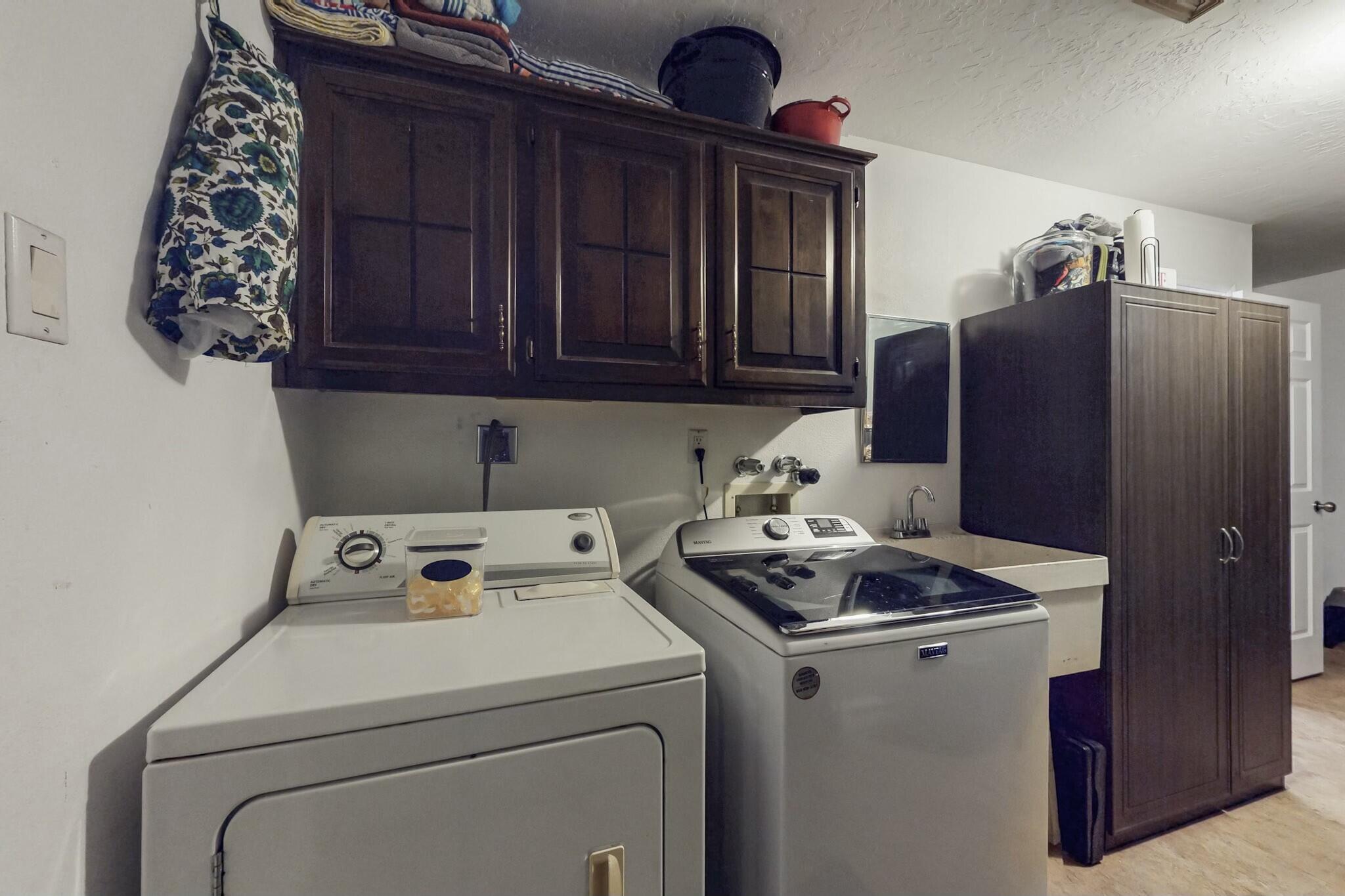 3105 MAY Circle SE