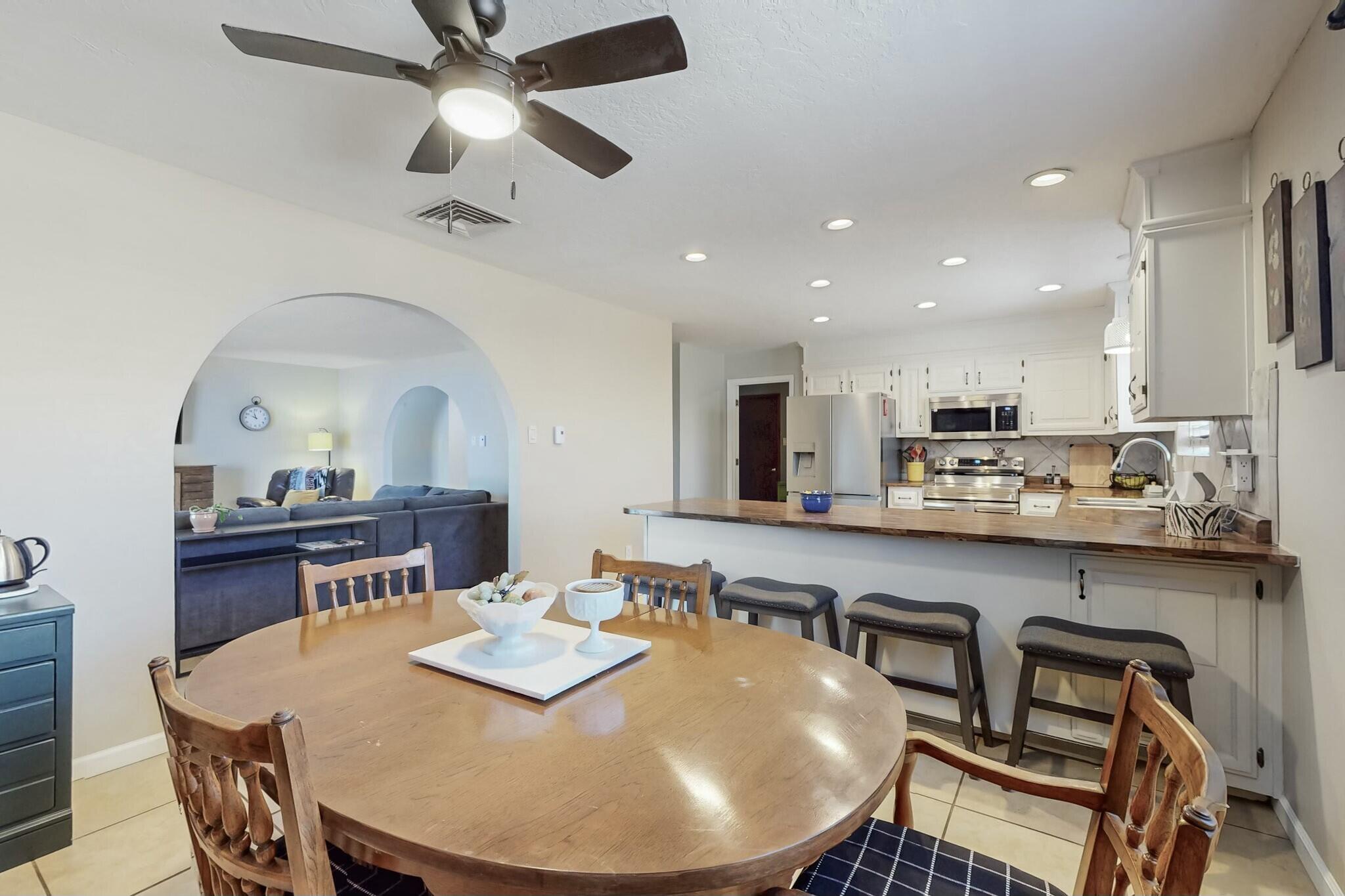 3105 MAY Circle SE