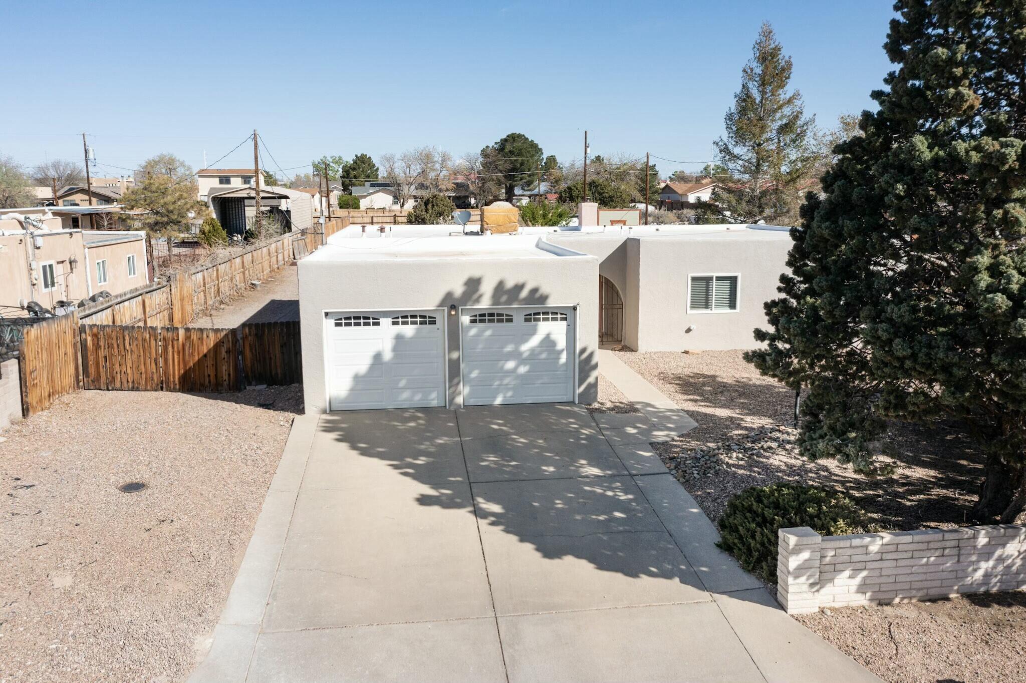 3105 MAY Circle SE