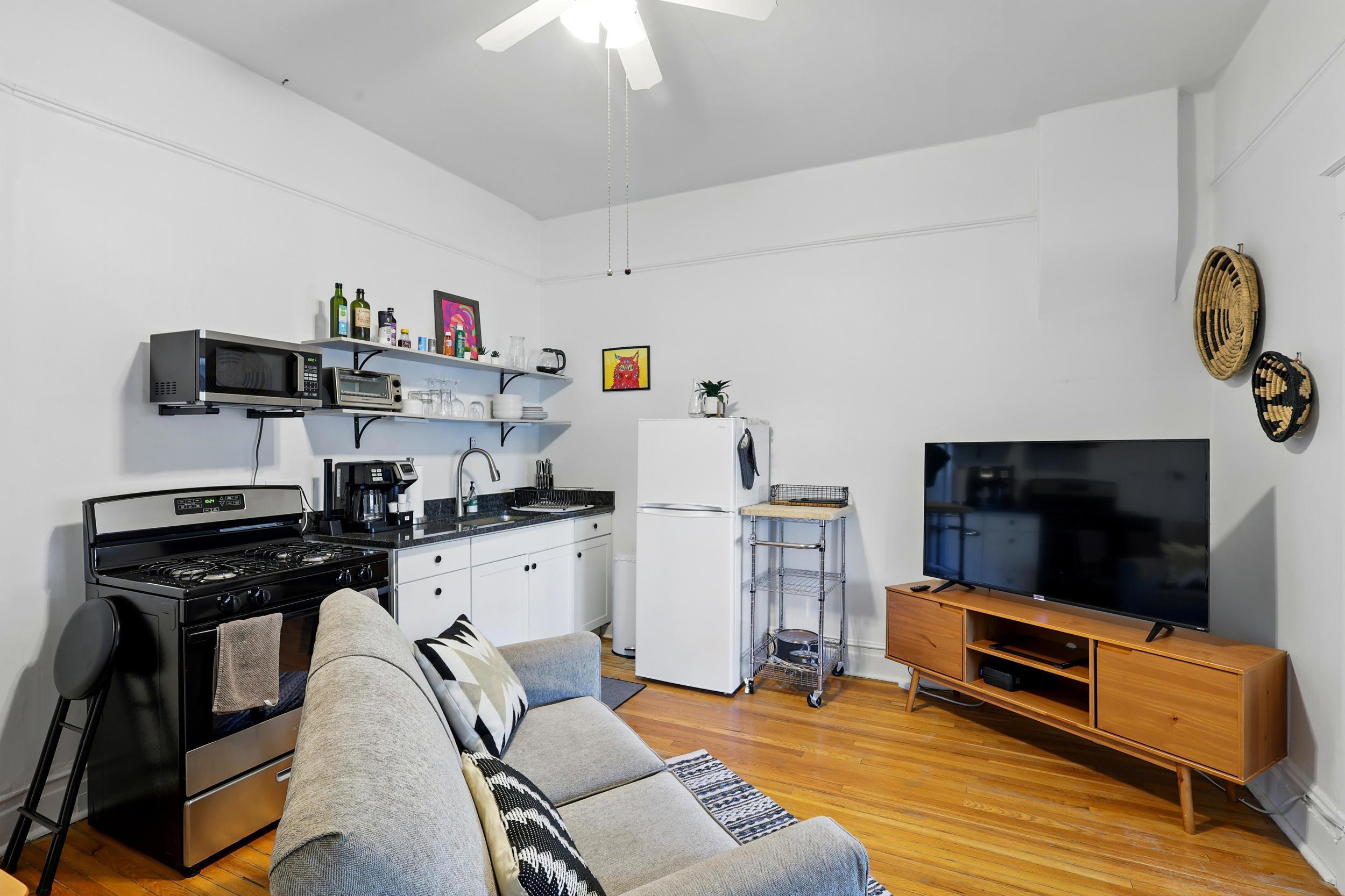 223 Edith Boulevard SE