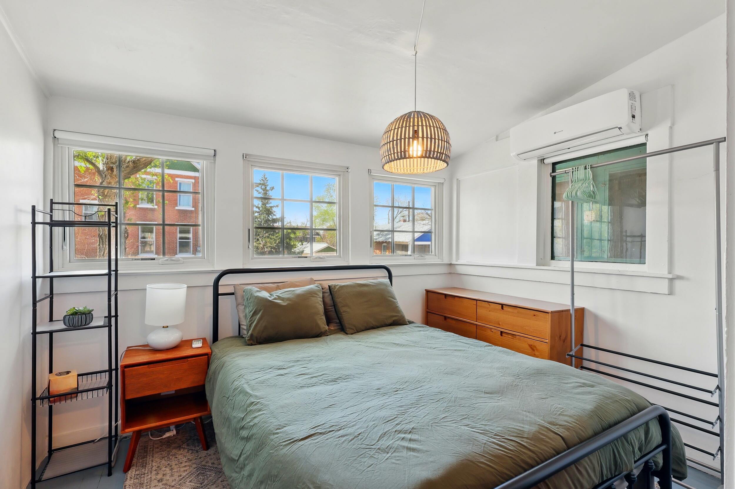 223 Edith Boulevard SE