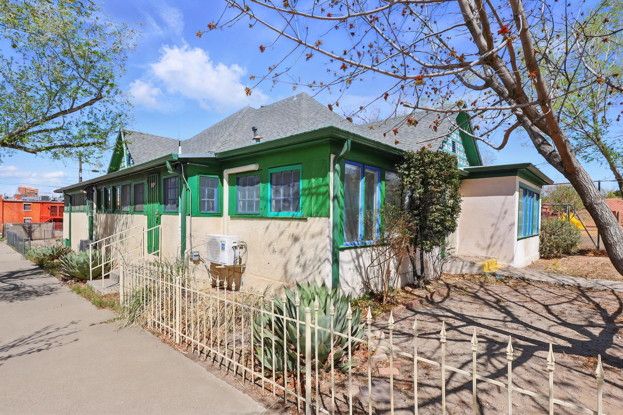 223 Edith Boulevard SE