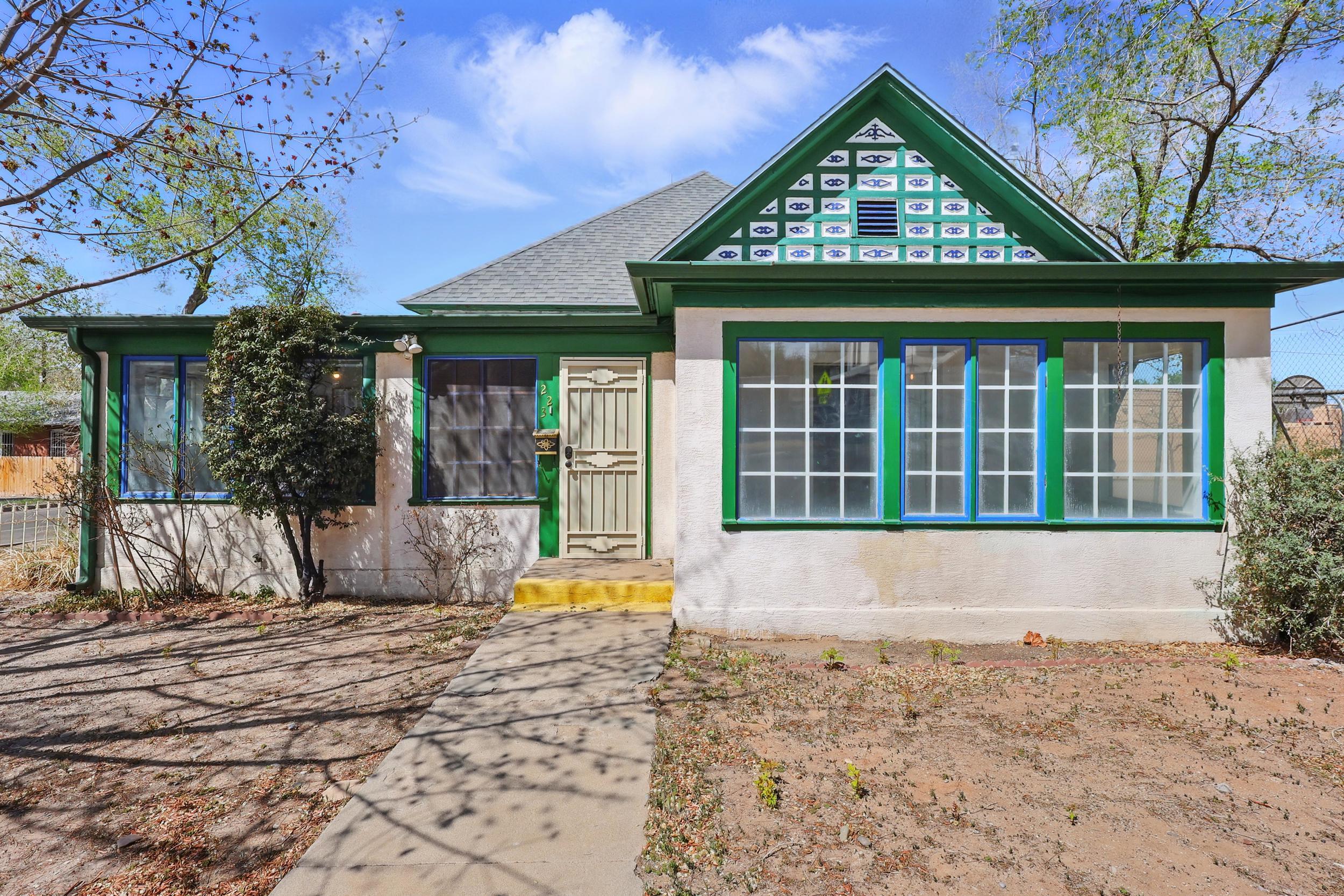223 Edith Boulevard SE