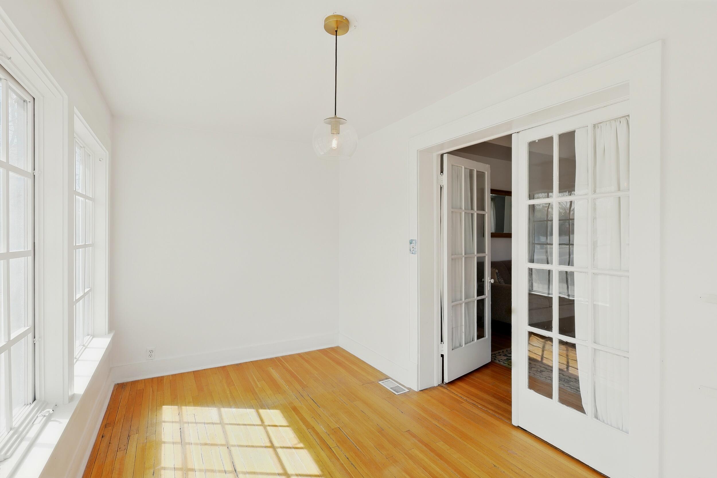 223 Edith Boulevard SE