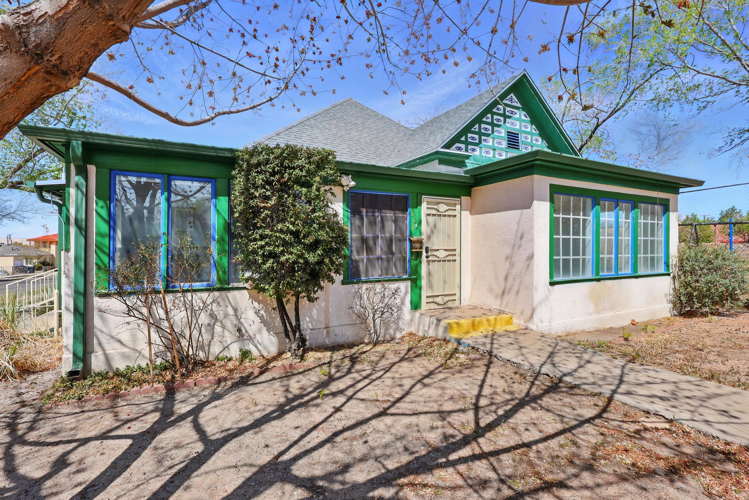 223 Edith Boulevard SE