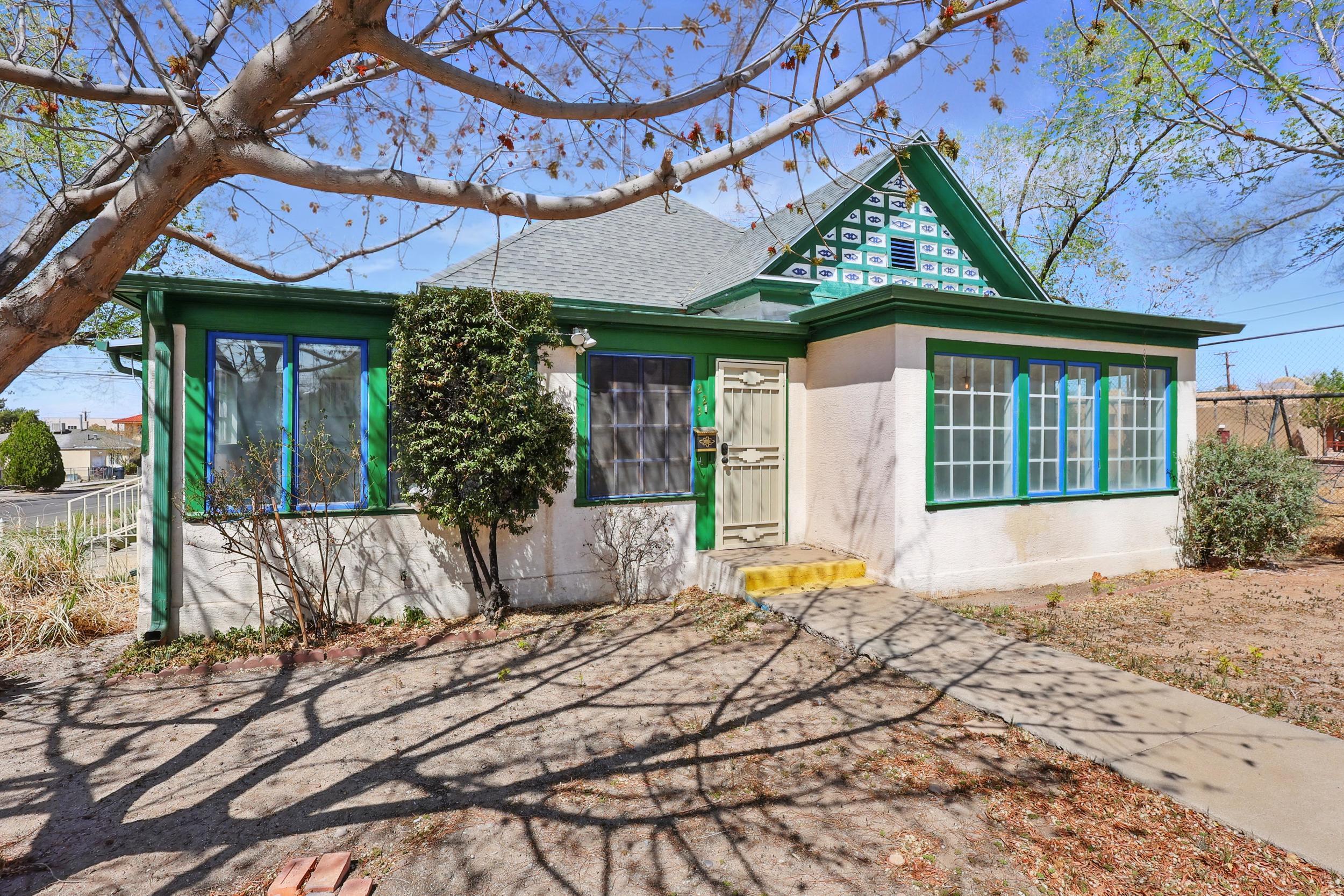223 Edith Boulevard SE