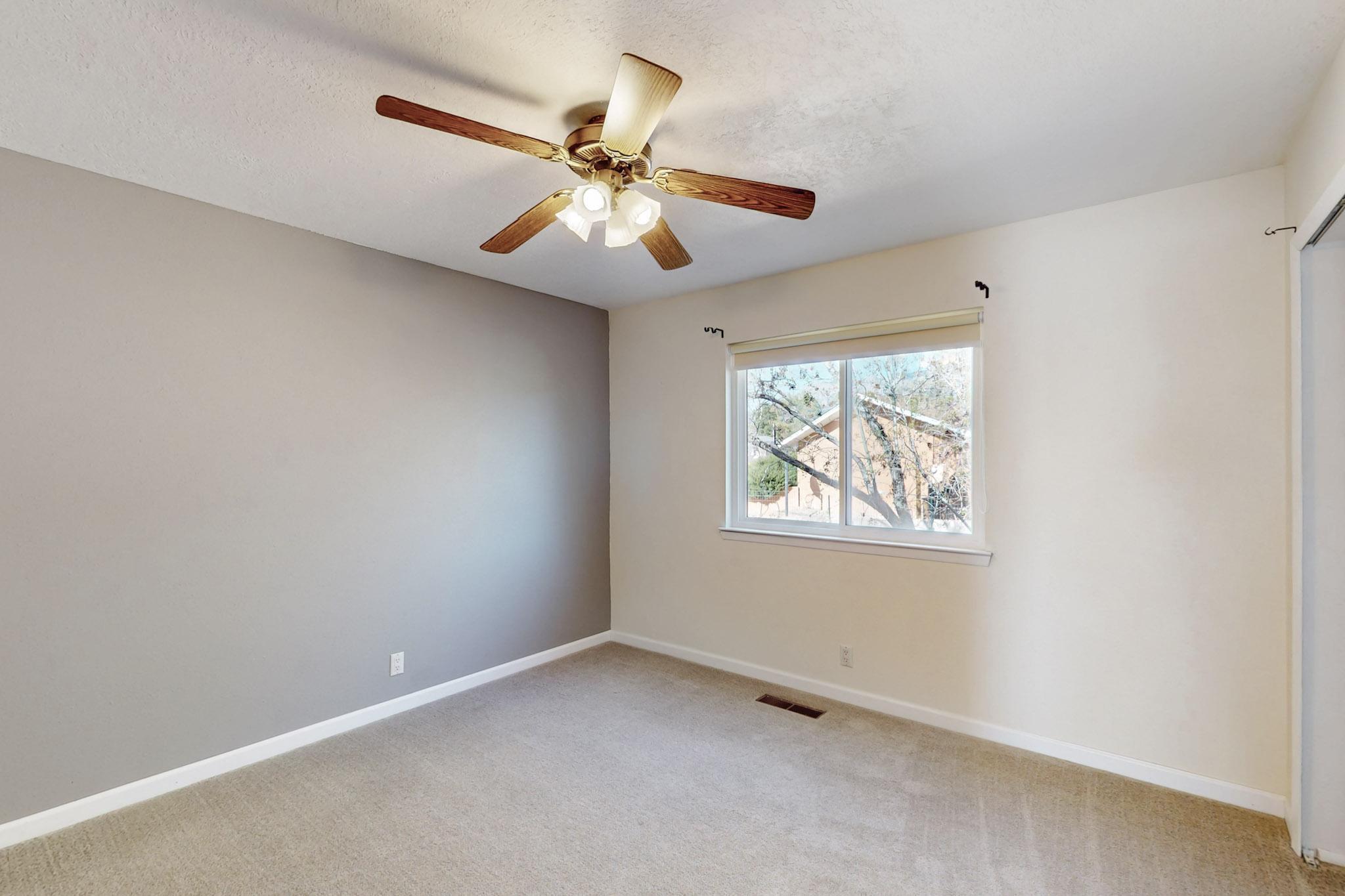 7716 Roberts Street NE