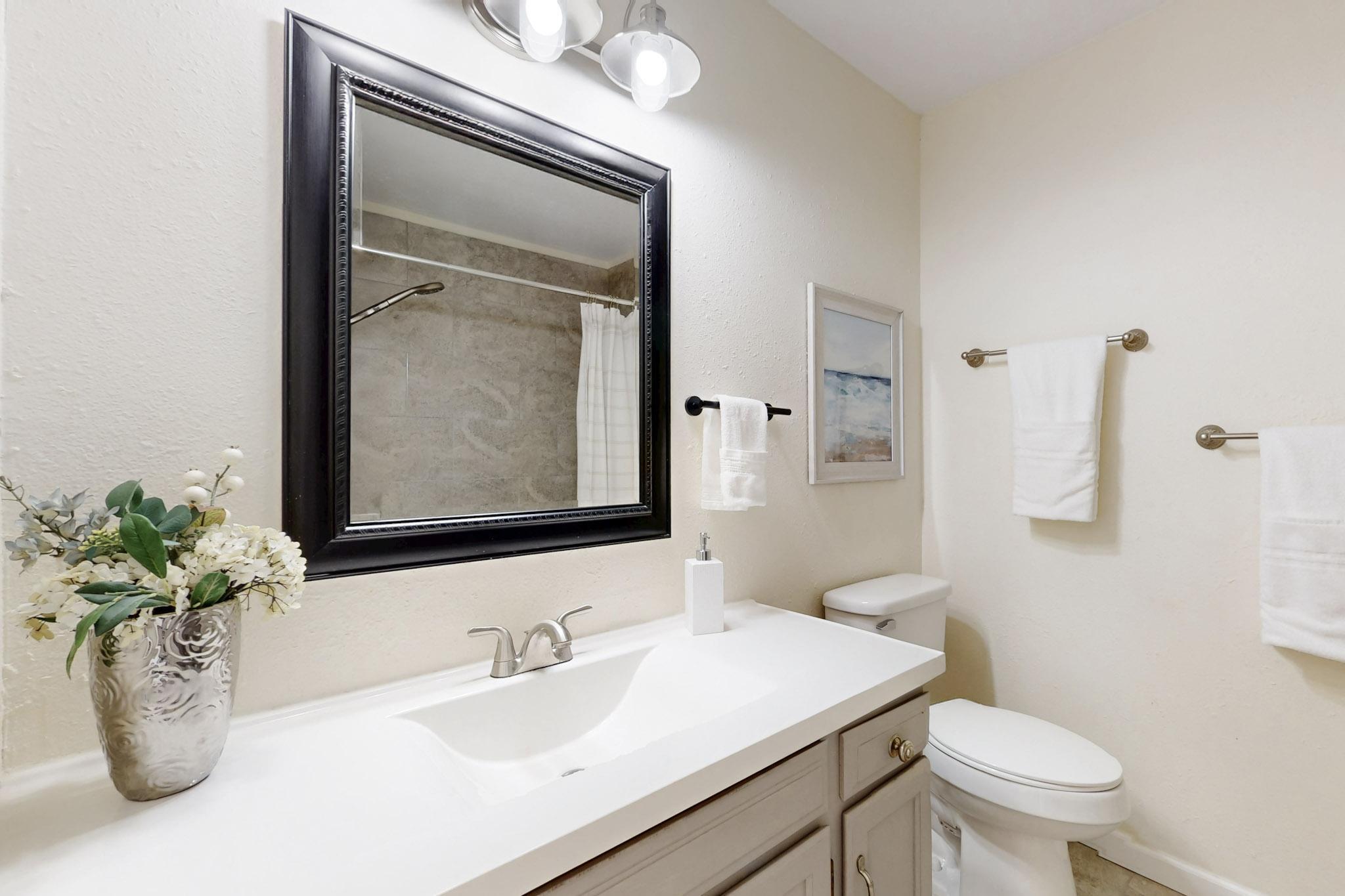 7716 Roberts Street NE