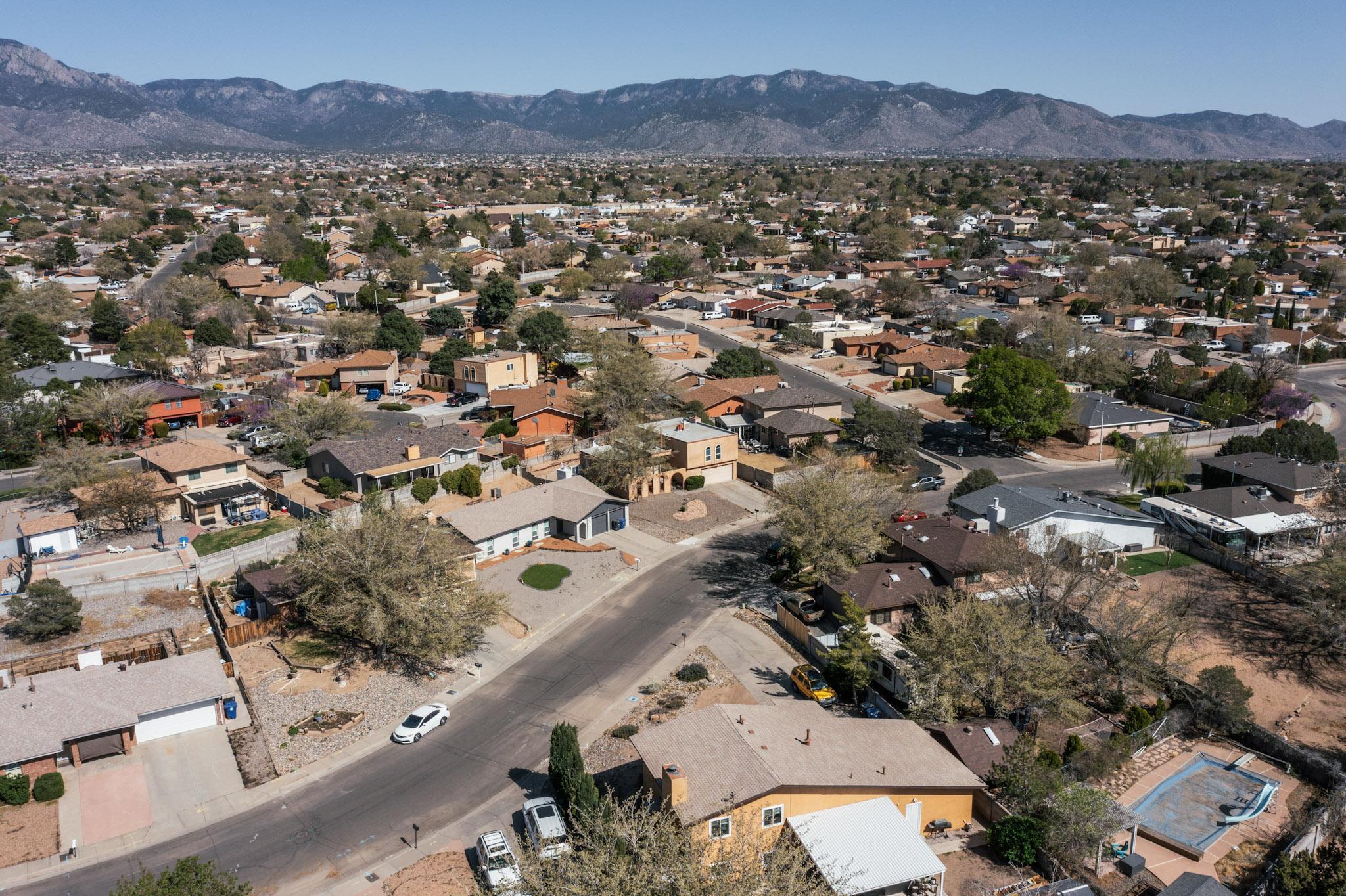 7716 Roberts Street NE