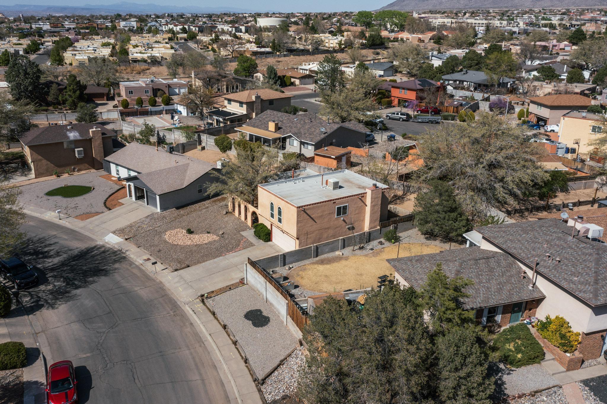 7716 Roberts Street NE