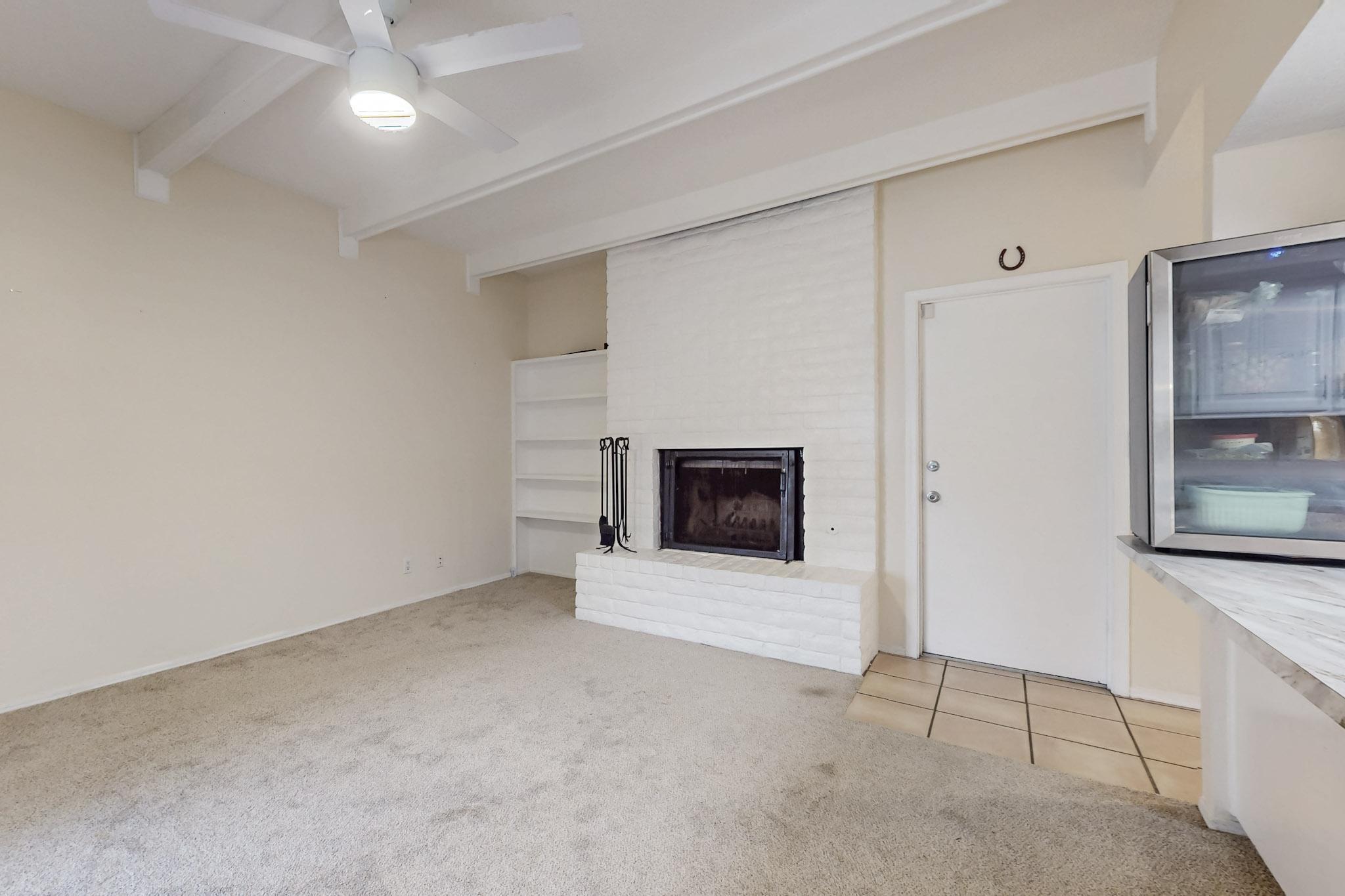 5515 CARRUTHERS Street NE