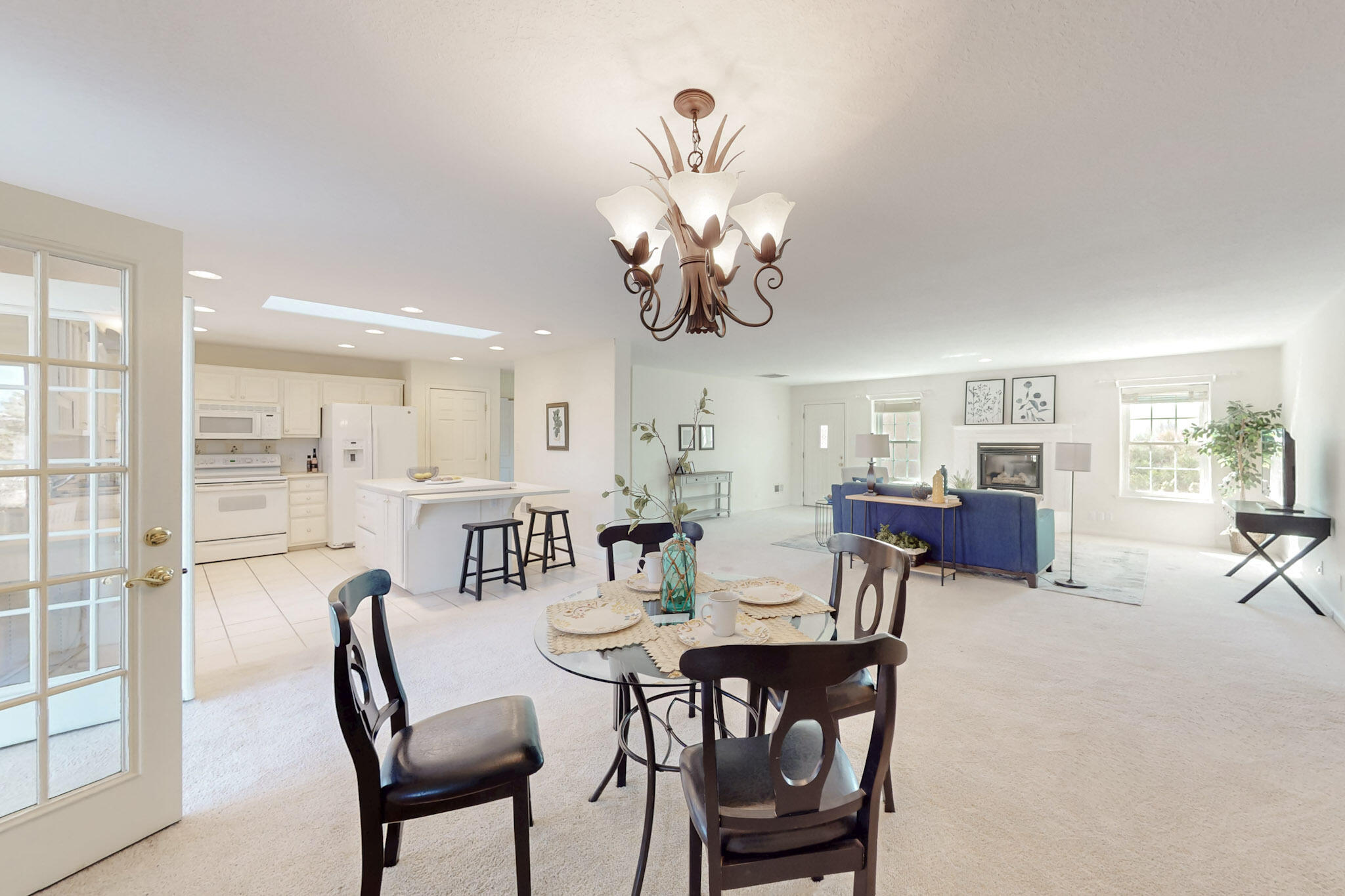 1072 MESA LOOP NW