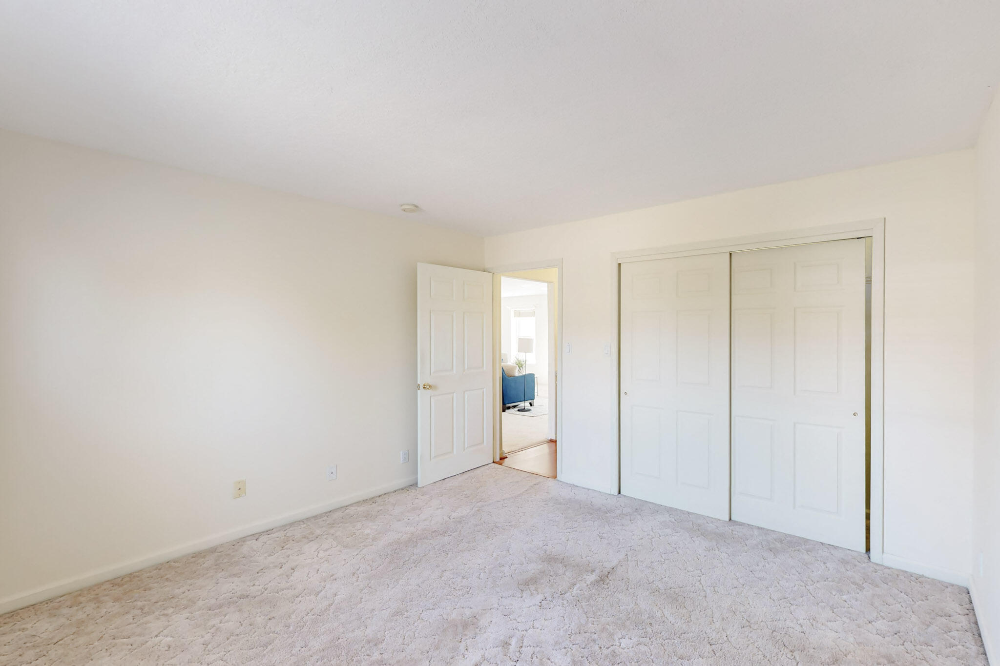 1072 MESA LOOP NW