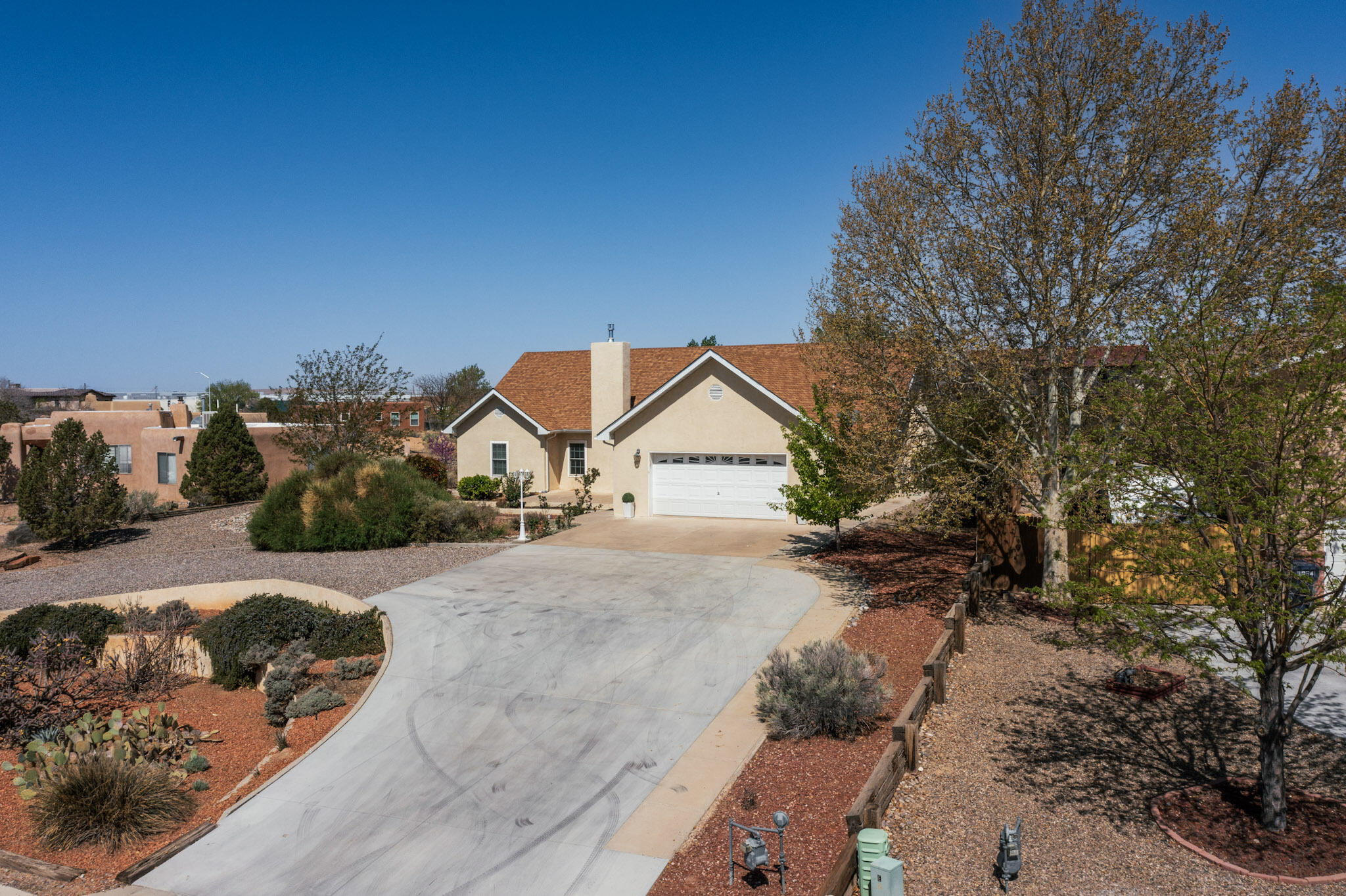 1072 MESA LOOP NW