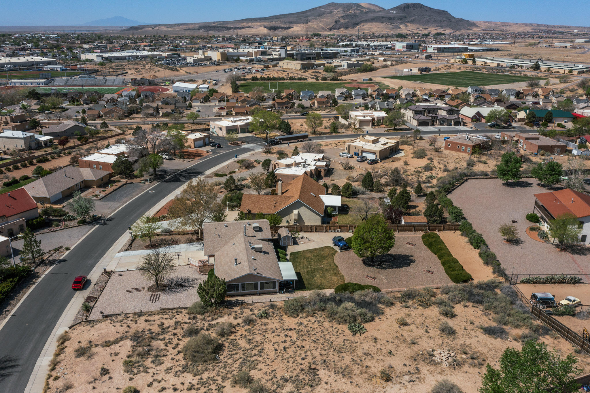 1072 MESA LOOP NW
