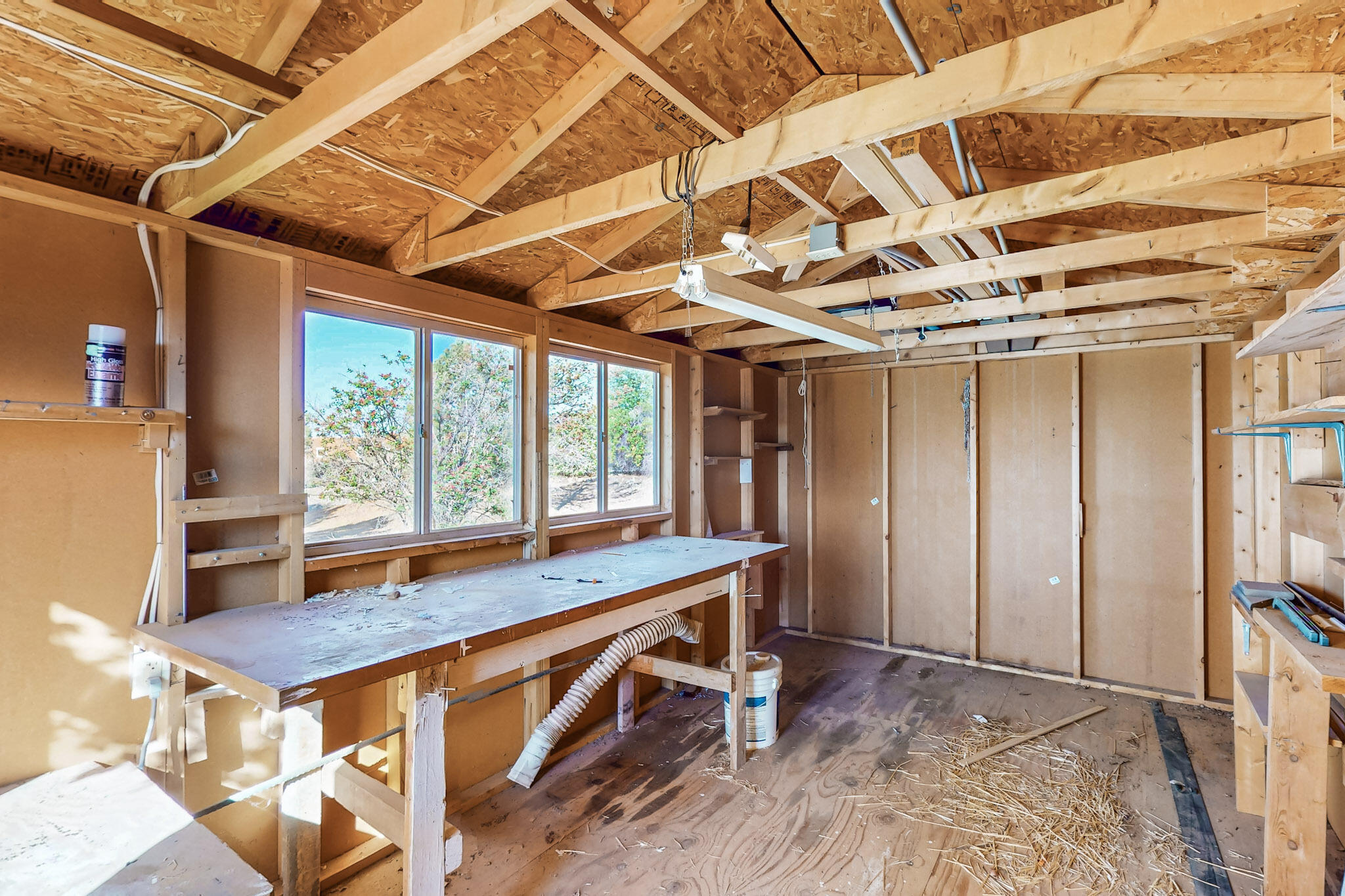 1072 MESA LOOP NW