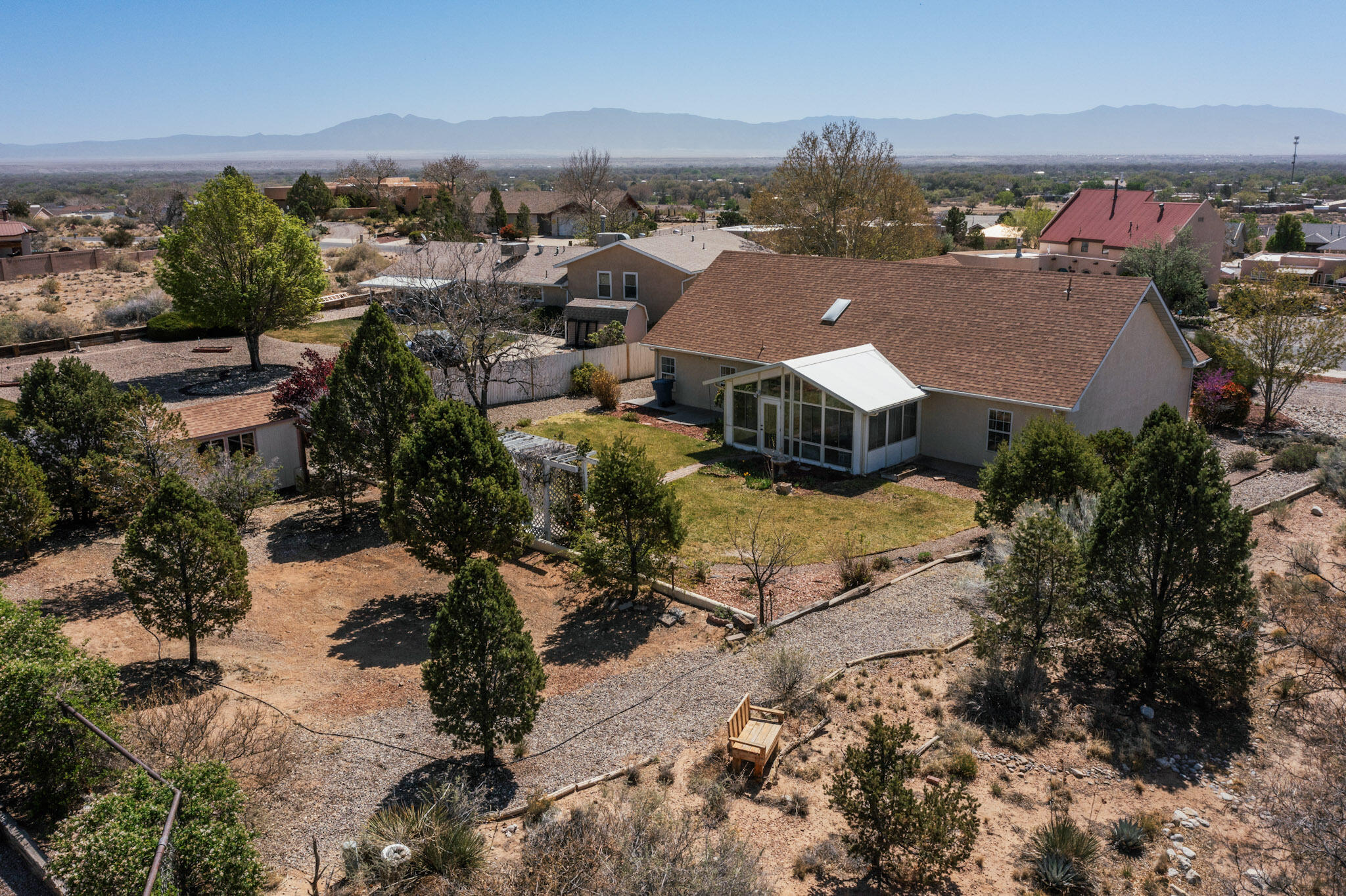 1072 MESA LOOP NW