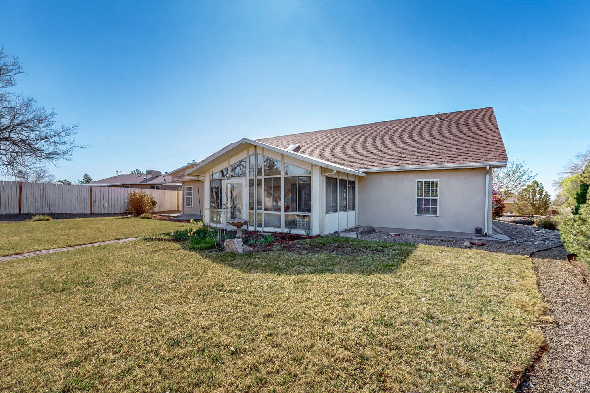1072 MESA LOOP NW