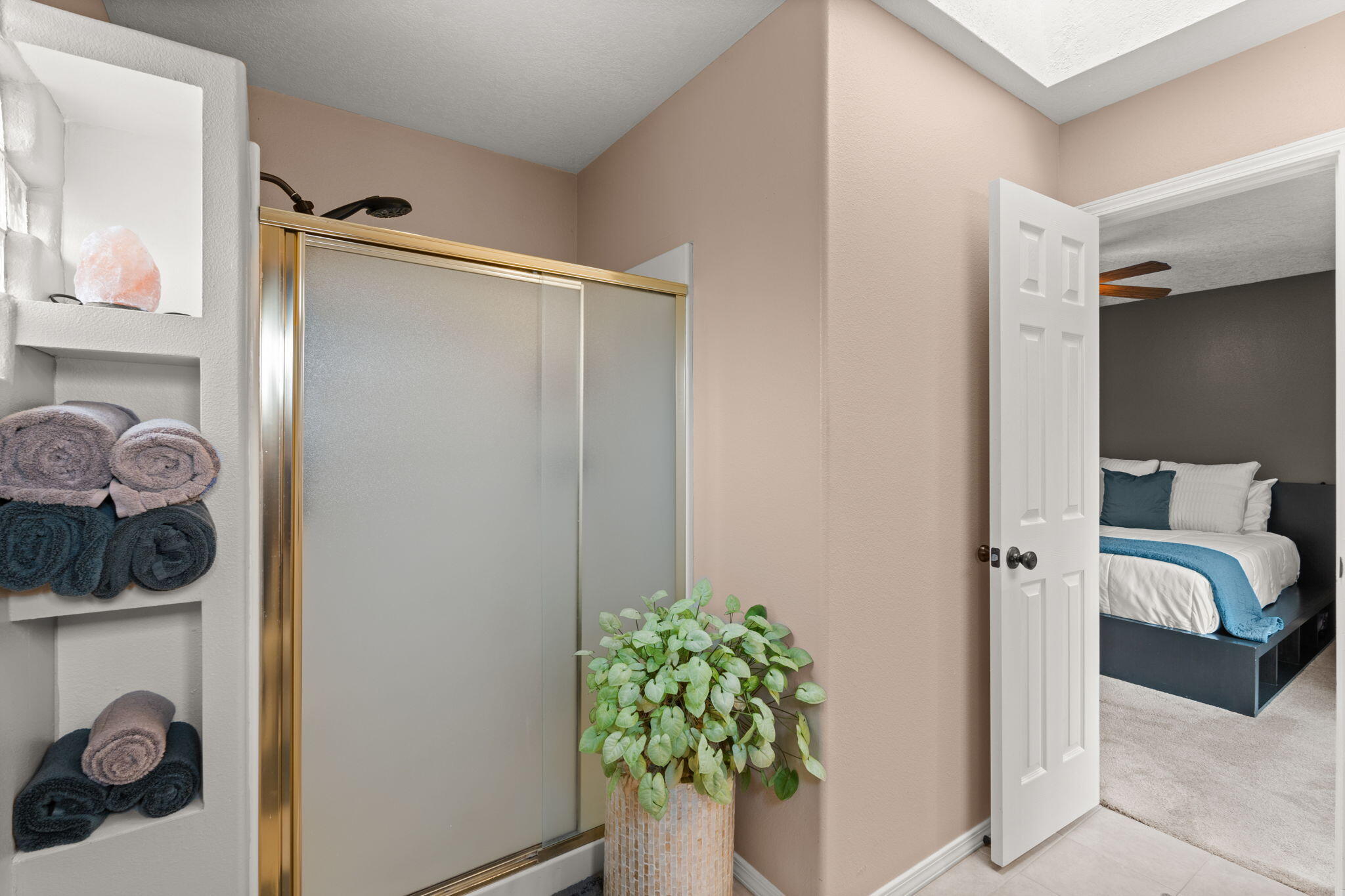 6215 METEOR Court NW