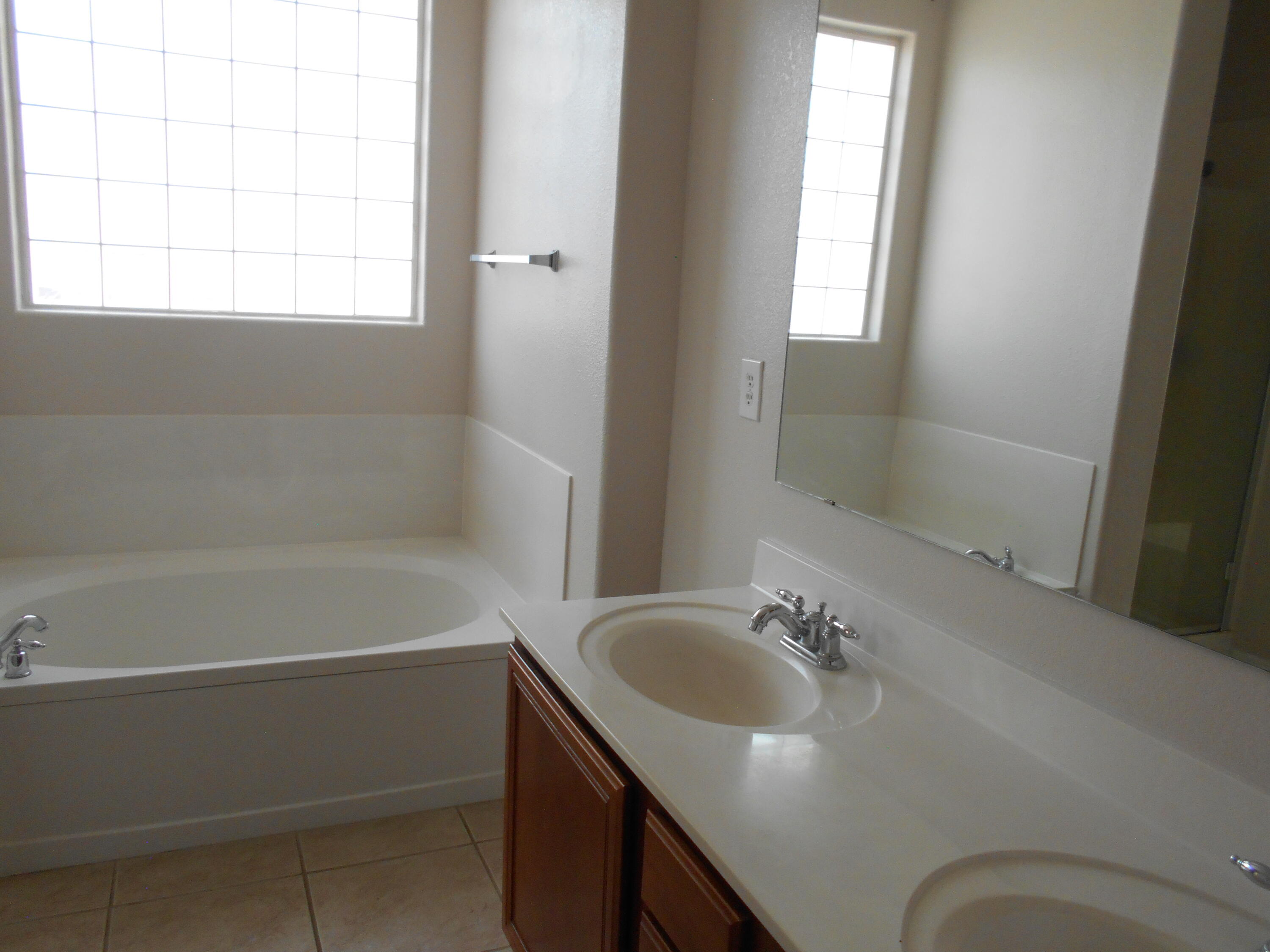 3461 Lone Tree Street SW