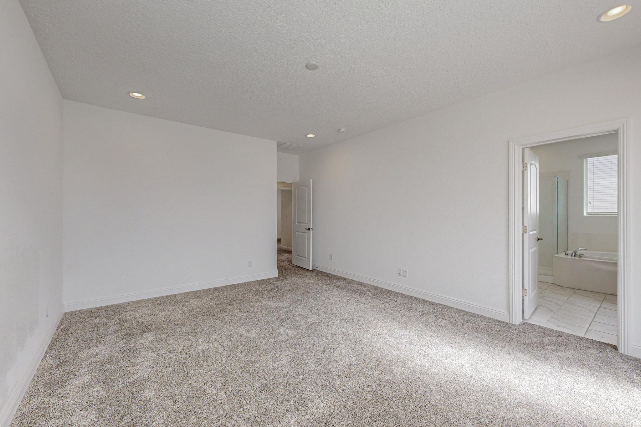 3108 YOLANDA Court NE