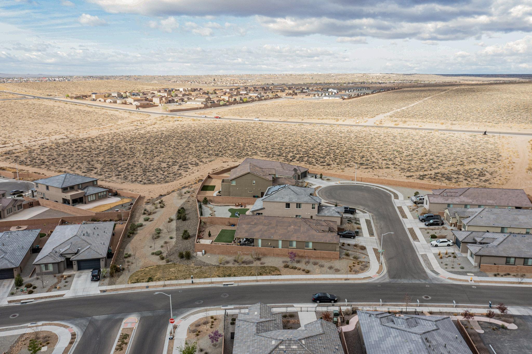 3108 YOLANDA Court NE