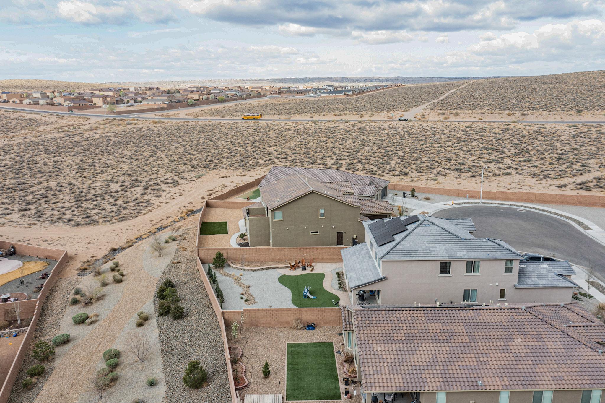 3108 YOLANDA Court NE